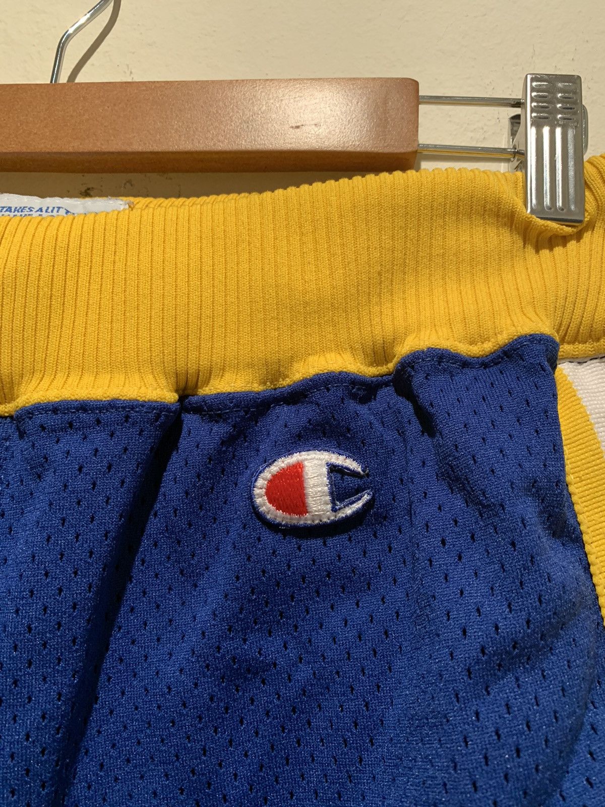 Champion *RARE Vintage Champion Golden State Warriors Official Shorts Size US 30 / EU 46 - 5 Thumbnail