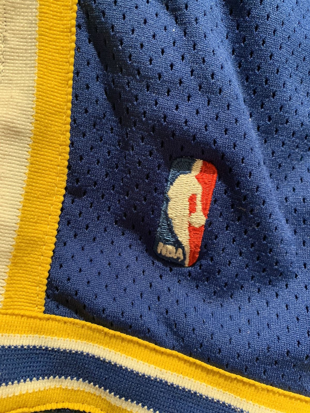 Champion *RARE Vintage Champion Golden State Warriors Official Shorts Size US 30 / EU 46 - 4 Thumbnail