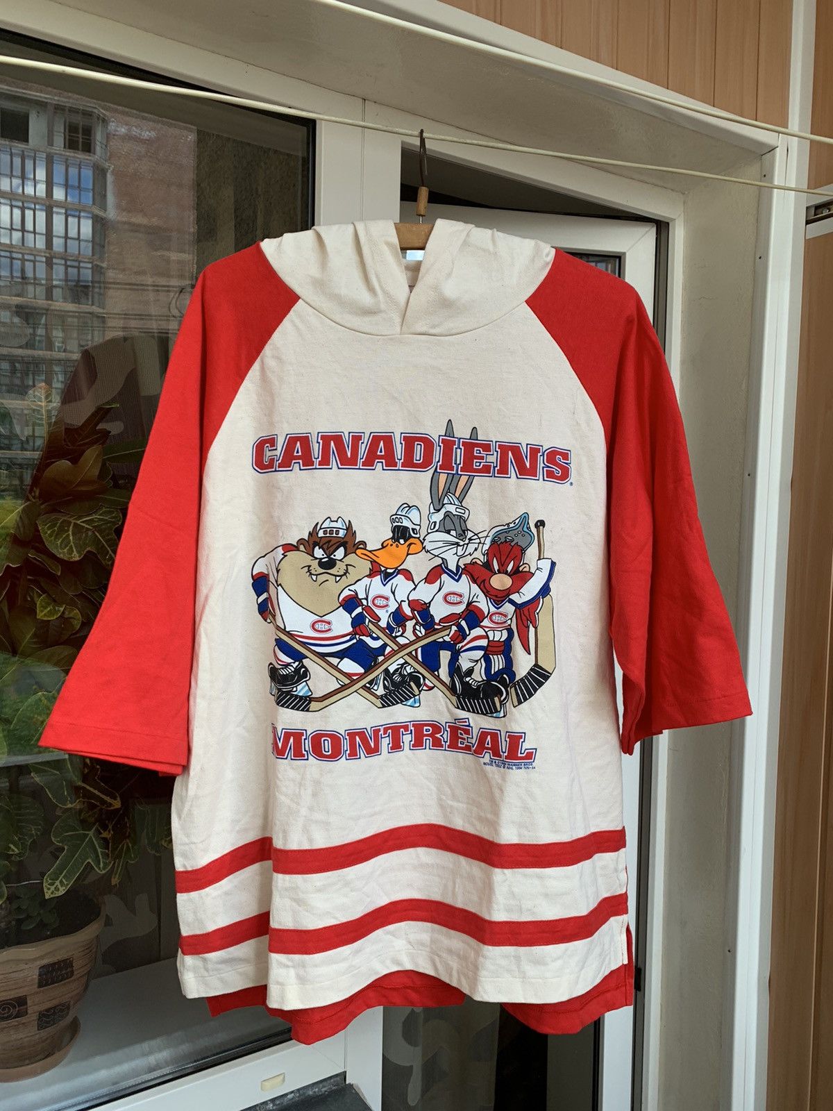 NHL Vintage 1994 Canadiens Montreal Looney Tunes T-Shirt | Grailed