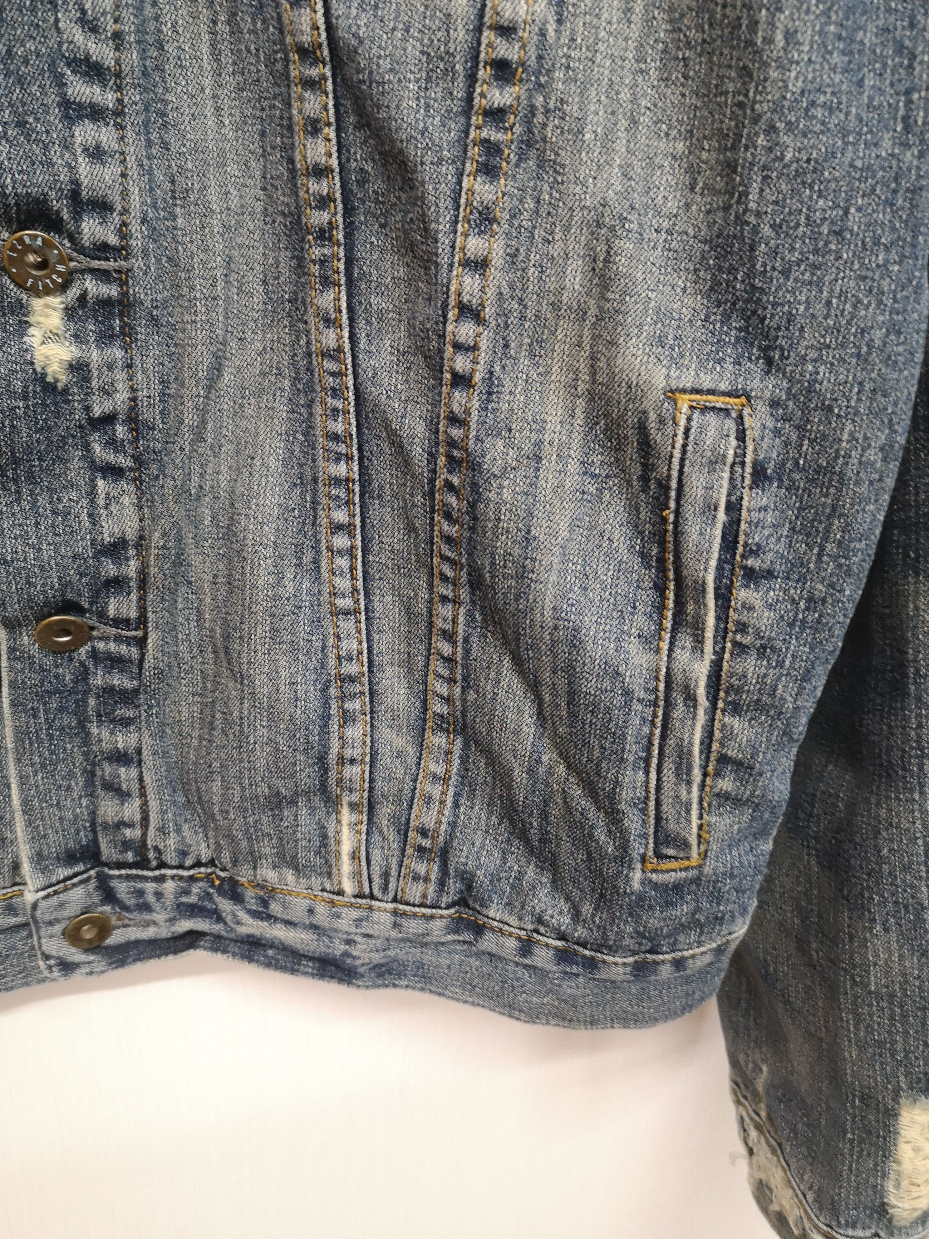 Abercrombie & Fitch × Distressed Denim × Vintage Ezra fitch