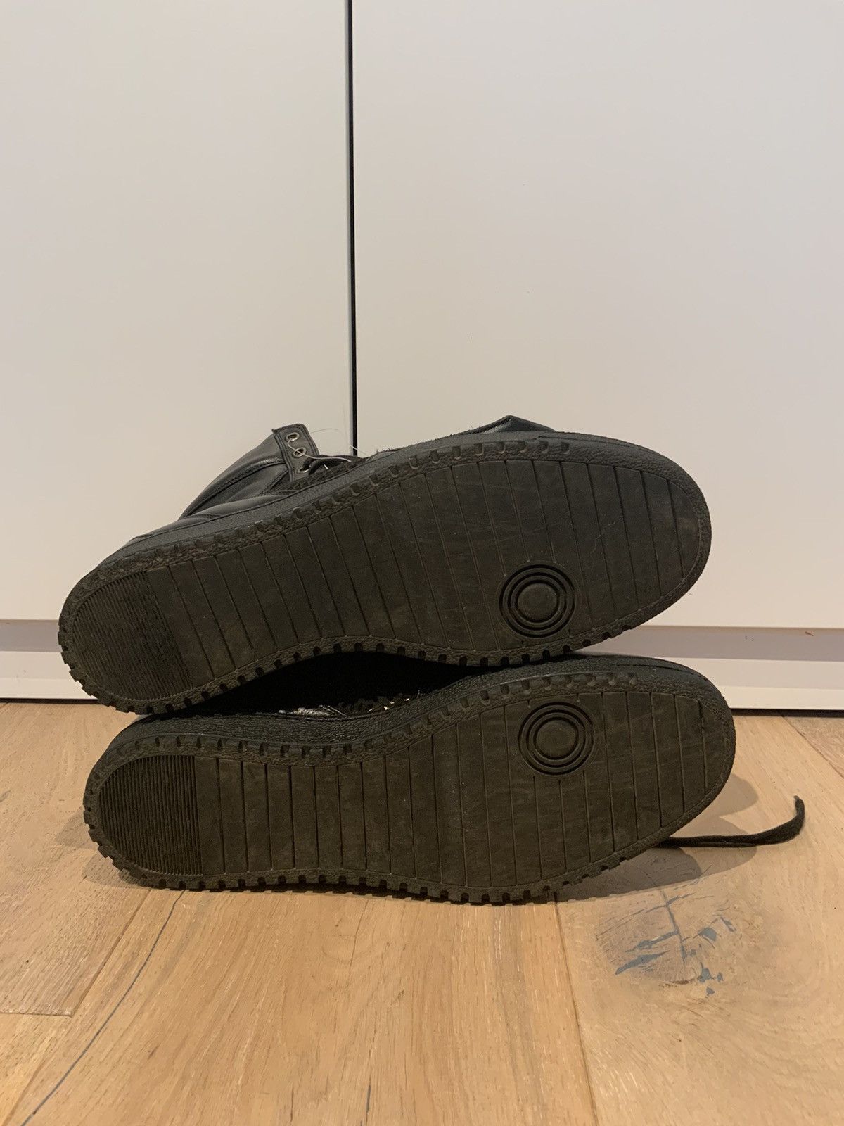 Gareth Pugh Black hi top sneakers | Grailed