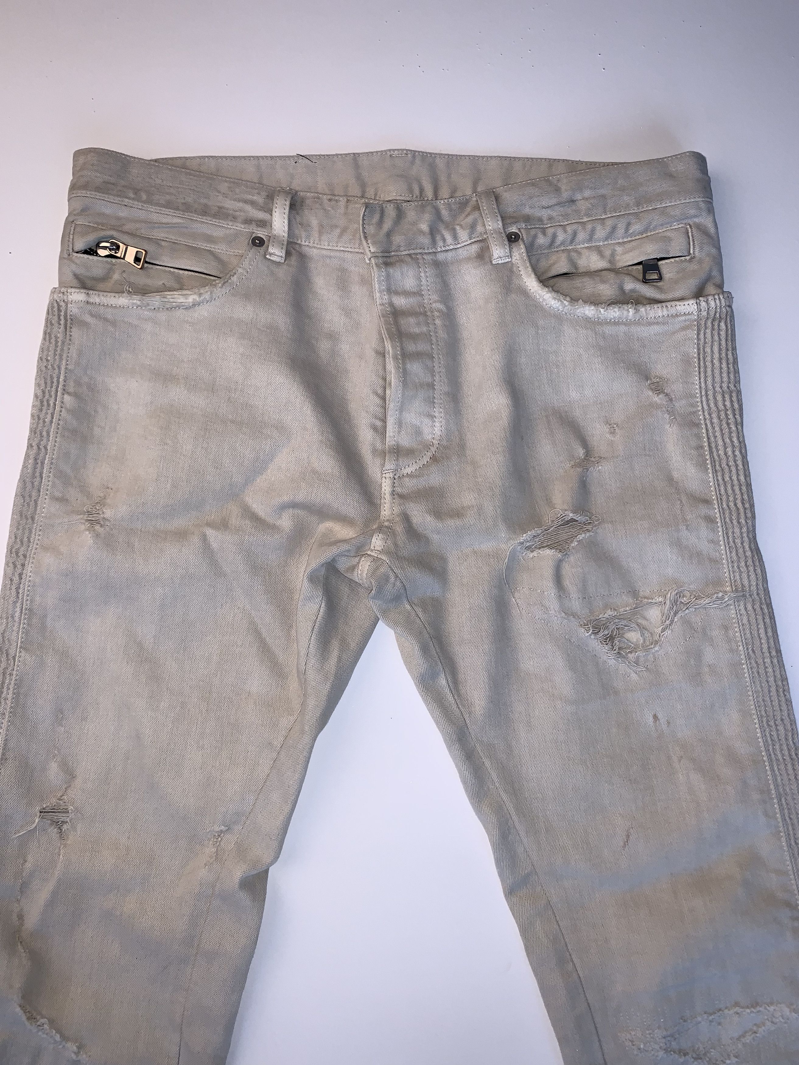 Balmain Off white ripped denim jeans Size US 34 / EU 50 - 1 Thumbnail