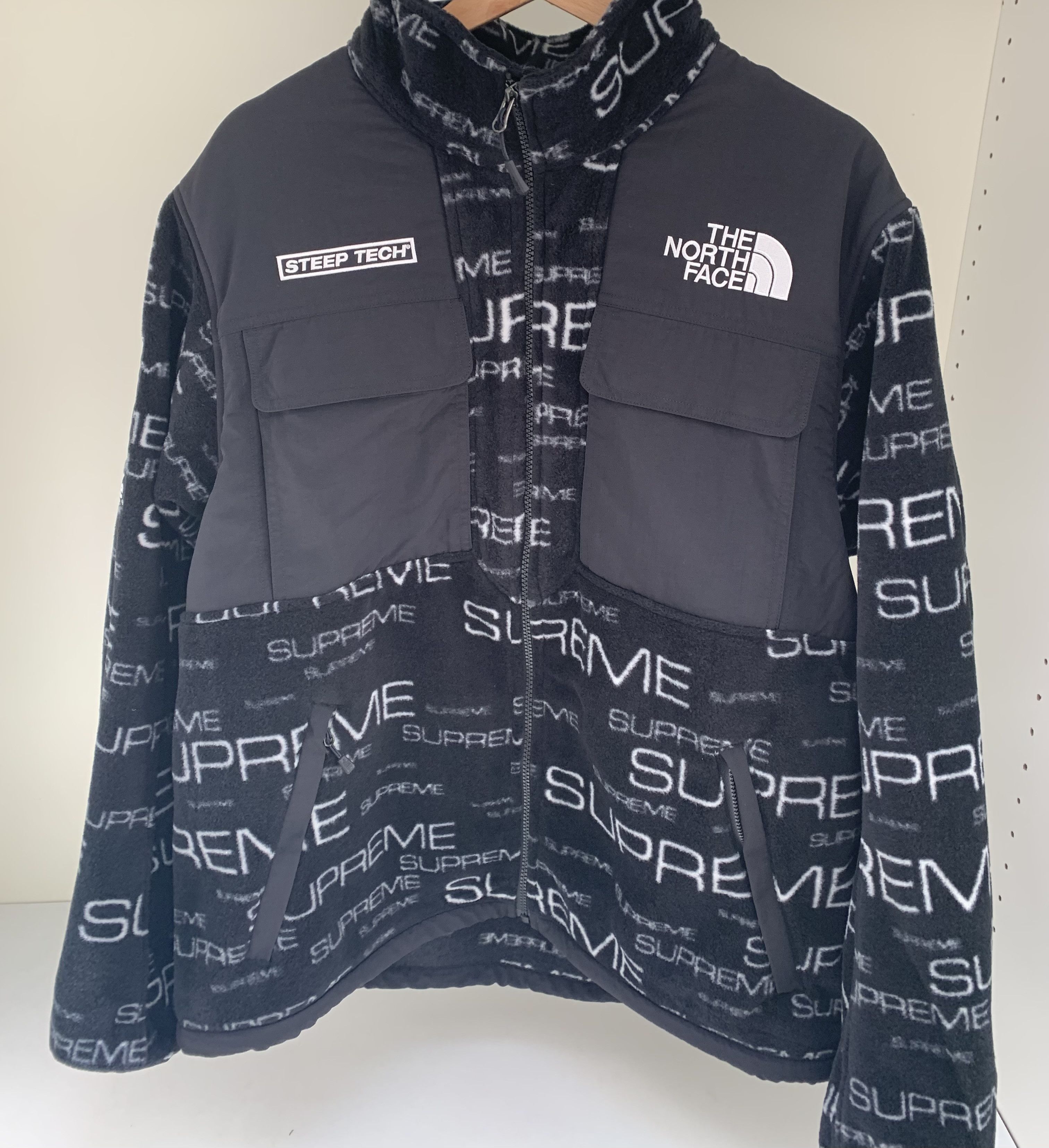 supreme TNF fleece Outerwear