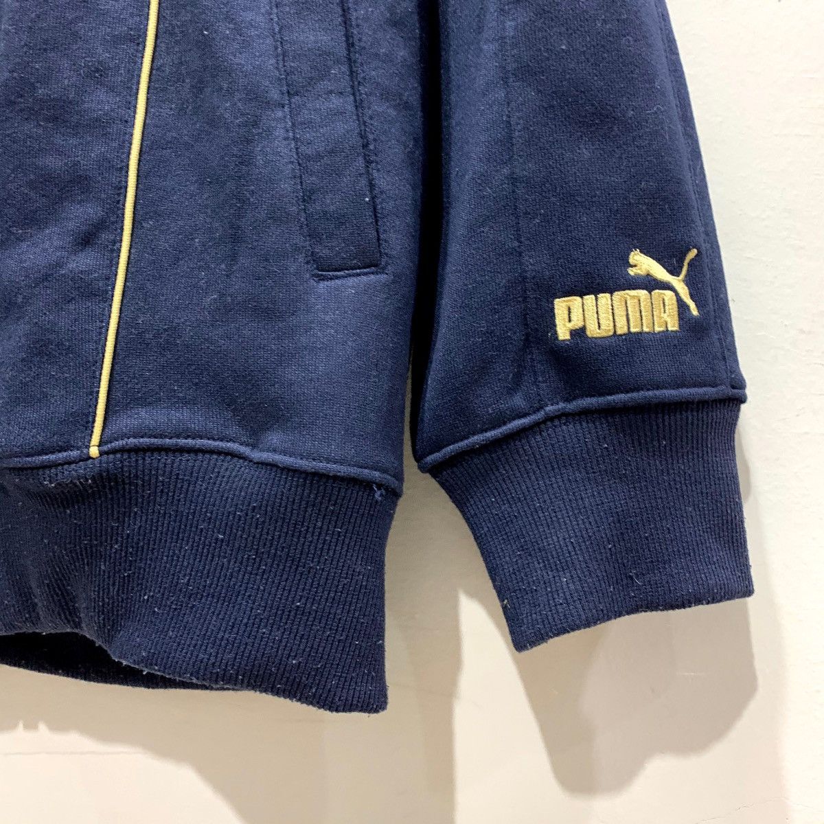Japanese Brand × Puma PUMA Hoodie Fits Size L Size US L / EU 52-54 / 3 - 8 Thumbnail