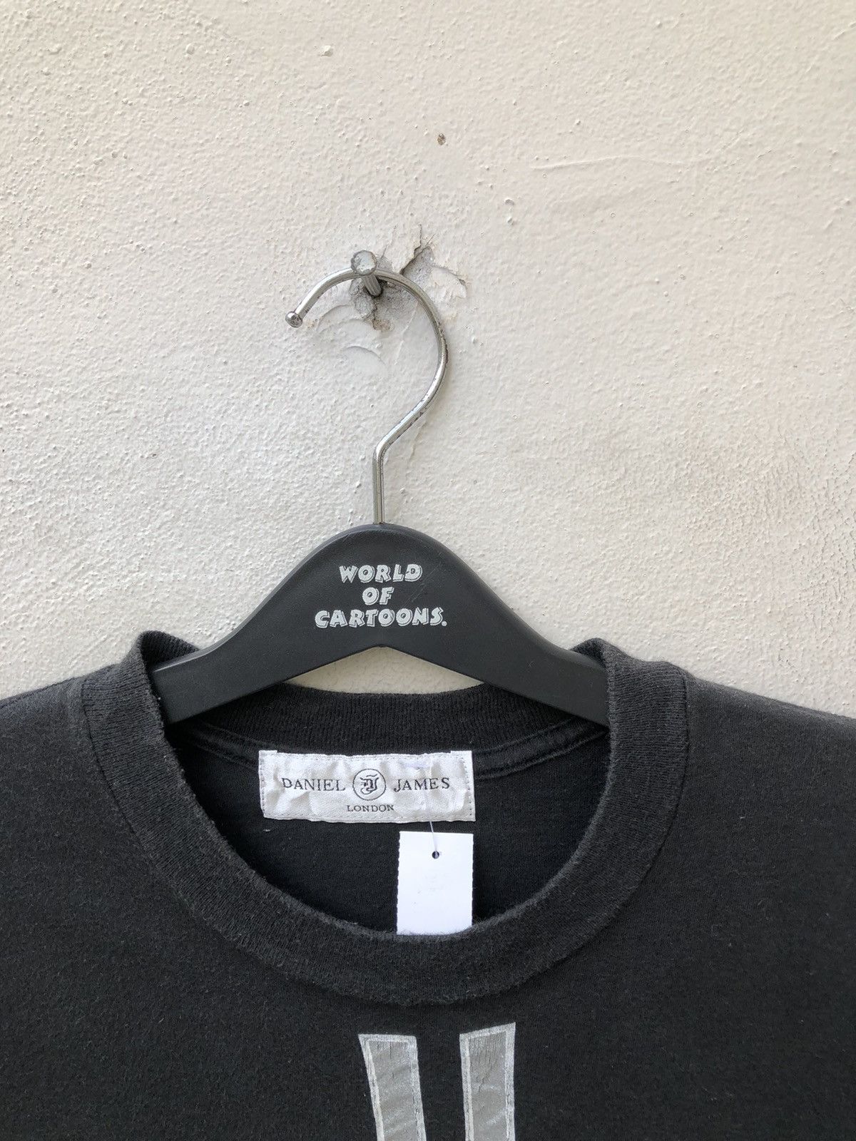 Vintage Vintage 90s Daniel James London Faded Black t shirt Size US L / EU 52-54 / 3 - 2 Thumbnail