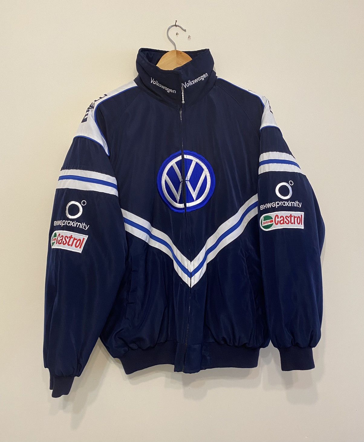 NASCAR × Vintage Volkswagen Vintage Racing Embroided Logo Light Jacket ...