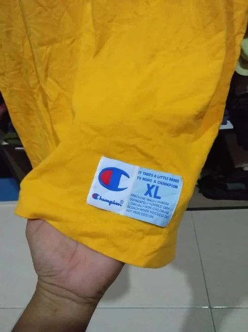 Champion 🔥 BIG LOGO CHAMPION DISTRESSED SHIRTS Size US L / EU 52-54 / 3 - 4 Thumbnail