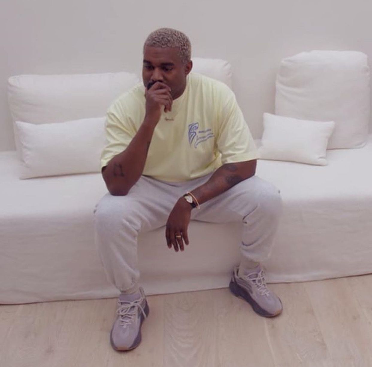Kanye West BURGUNDER Antropozenische Gemeinschaftsbildung Neon T-Shirt Size US L / EU 52-54 / 3 - 1 Thumbnail