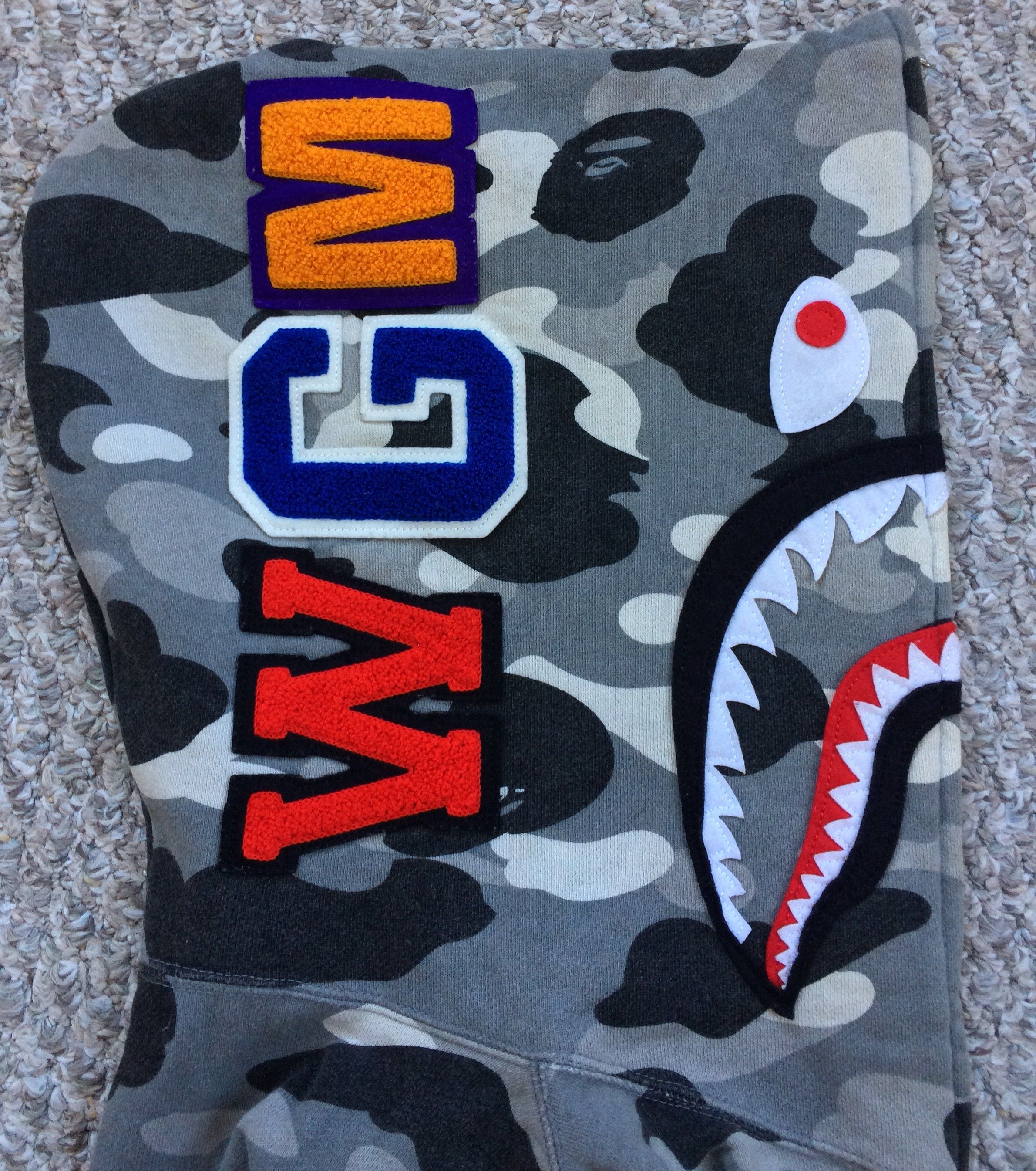 Bape F/W 2006 Bathing Ape Snow Camo Shark Hoodie Size US L / EU 52-54 / 3 - 3 Thumbnail