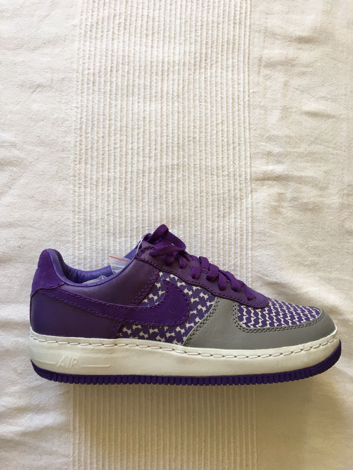 Nike Undefeated Air Force 1 Inside Out OnYourFeetKid Size 10 2006 Rare DS Nike x Undefeated 2006 OG Air Force 1 Insideout Priority  main image 3