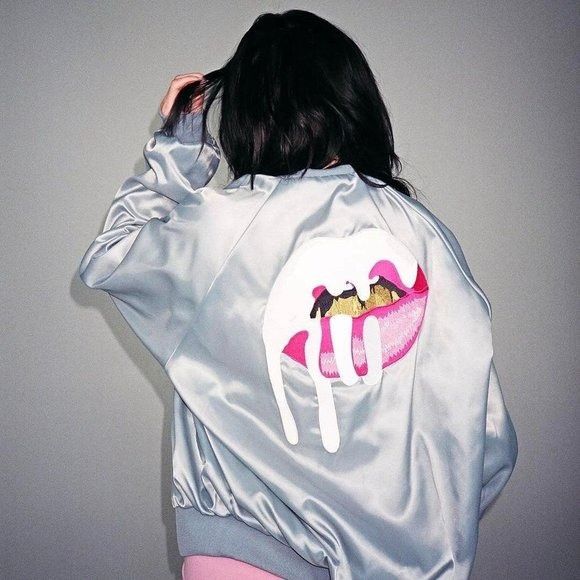 Kylie Cosmetics NEW KYLIE JENNER LIPS SATIN SILVER BOMBER JACKET