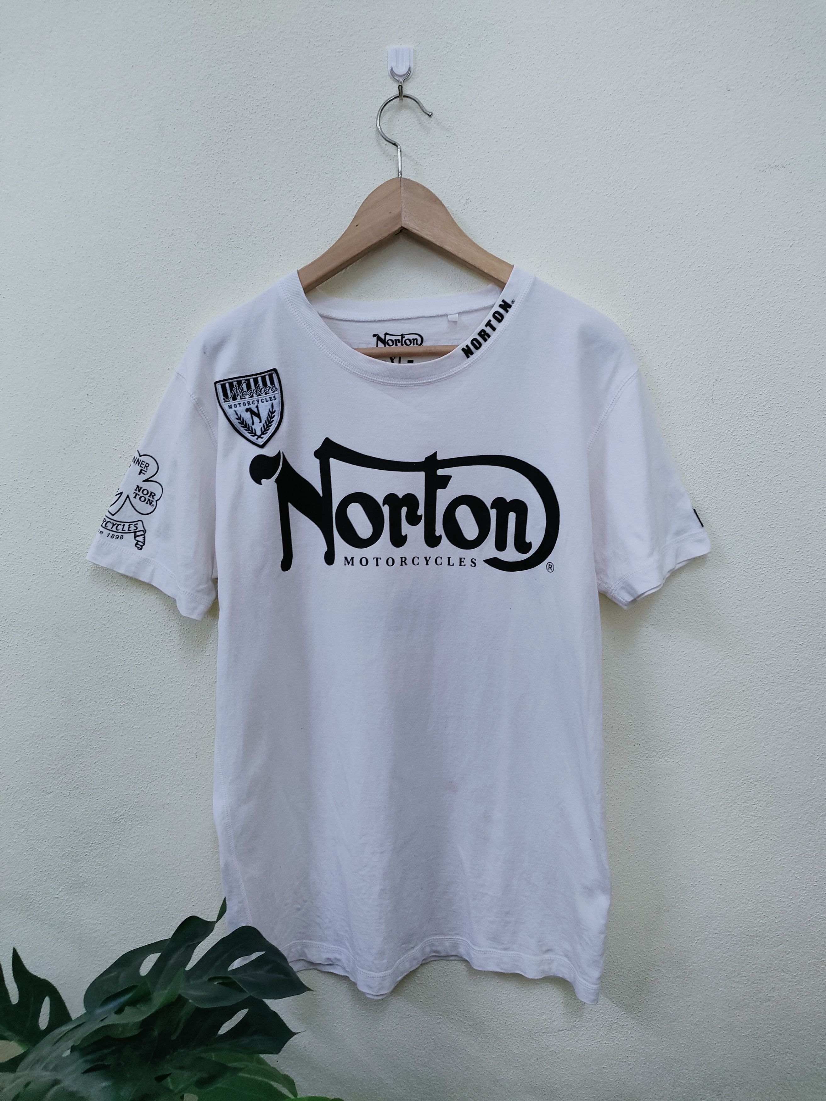 Indian Motorcycle × Norton Norton Motorcycle T-shirt Size US XL / EU 56 / 4 - 1 Thumbnail