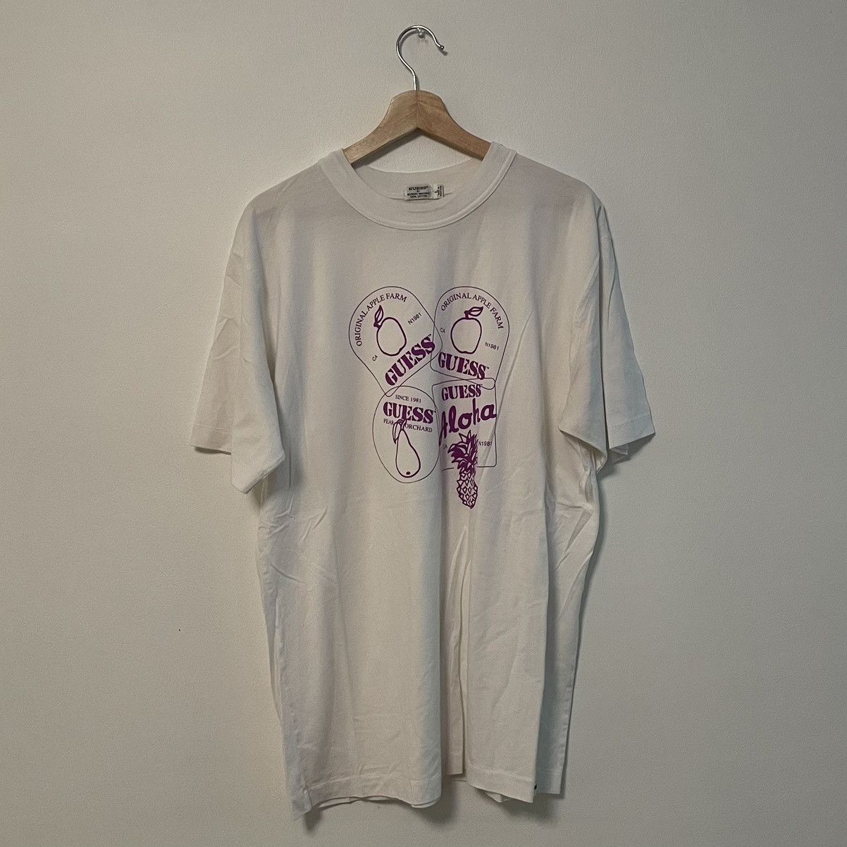 Guess × Vintage Vintage 80s Guess Jeans Farmers Market Wotherspoon Tee Shirt Size US L / EU 52-54 / 3 - 2 Thumbnail
