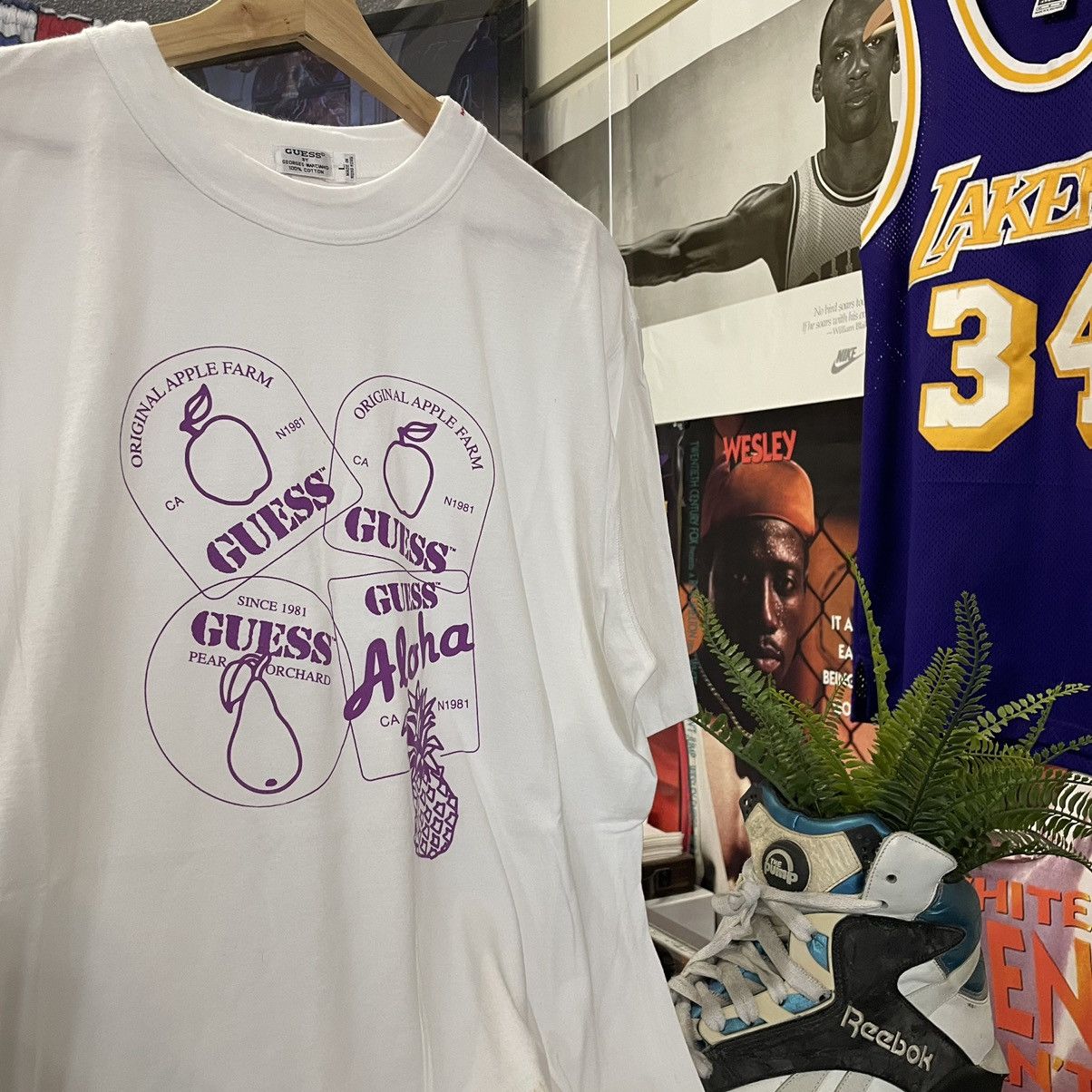 Guess × Vintage Vintage 80s Guess Jeans Farmers Market Wotherspoon Tee Shirt Size US L / EU 52-54 / 3 - 1 Thumbnail