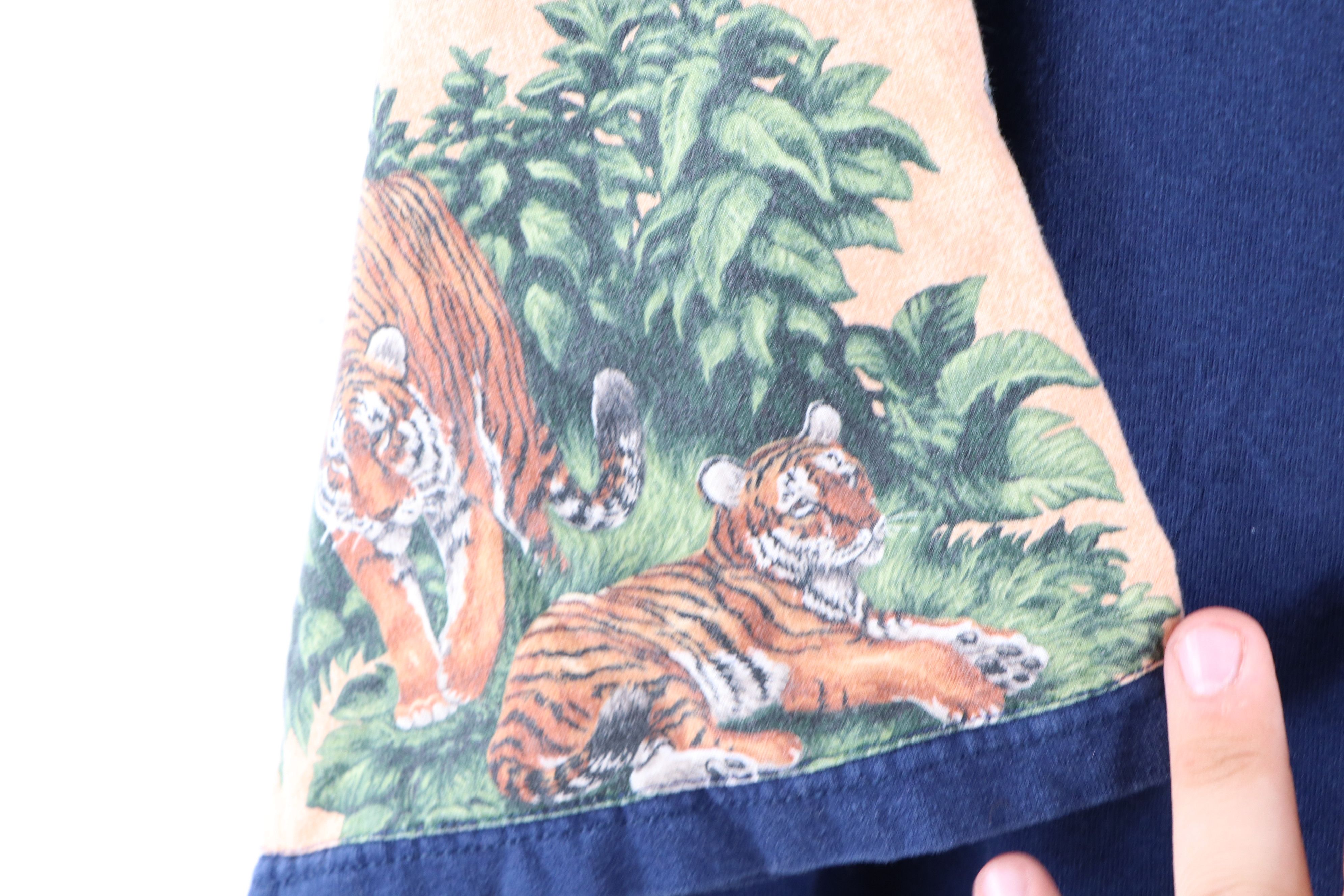 Vintage Vintage Majestic Detroit Tigers Old English D T-Shirt Size US L / EU 52-54 / 3 - 5 Thumbnail