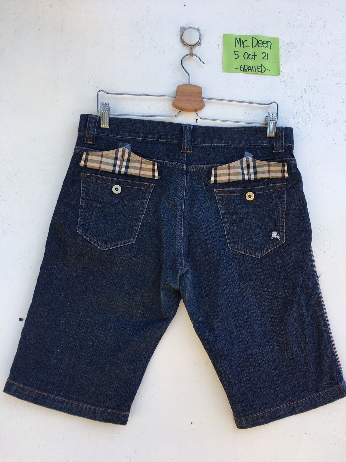 Burberry Vintage Rare Burberry Short Jeans/ Denim Size US 32 / EU 48 - 1 Thumbnail