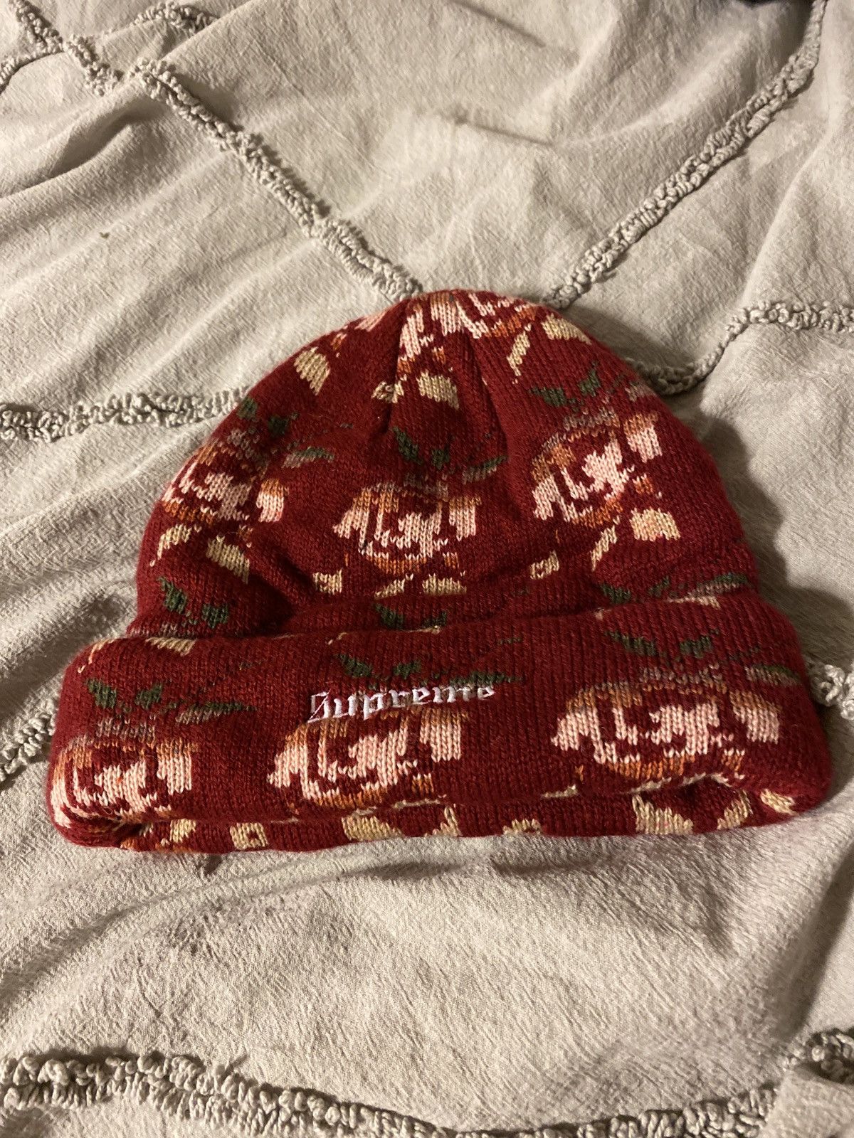 Supreme supreme rose jacquard flower beanie red | Grailed