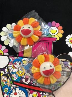 Takashi Murakami Kaikai Kiki Flower Plush Badge Keychain Pin Orange