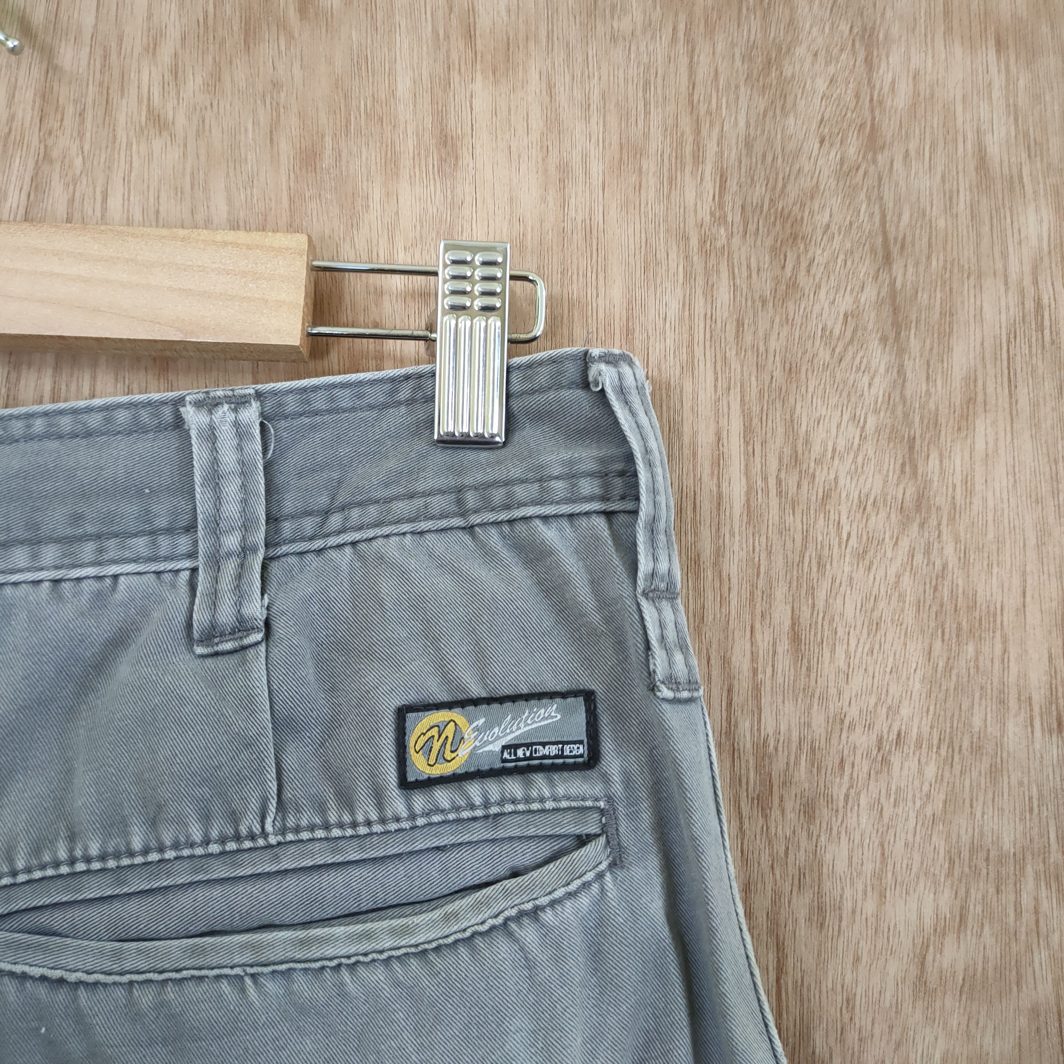 Japanese Brand EVENRIVER VINTAGE DISTRESSED KNEE CARGO PANTS Size US 31 - 11 Thumbnail