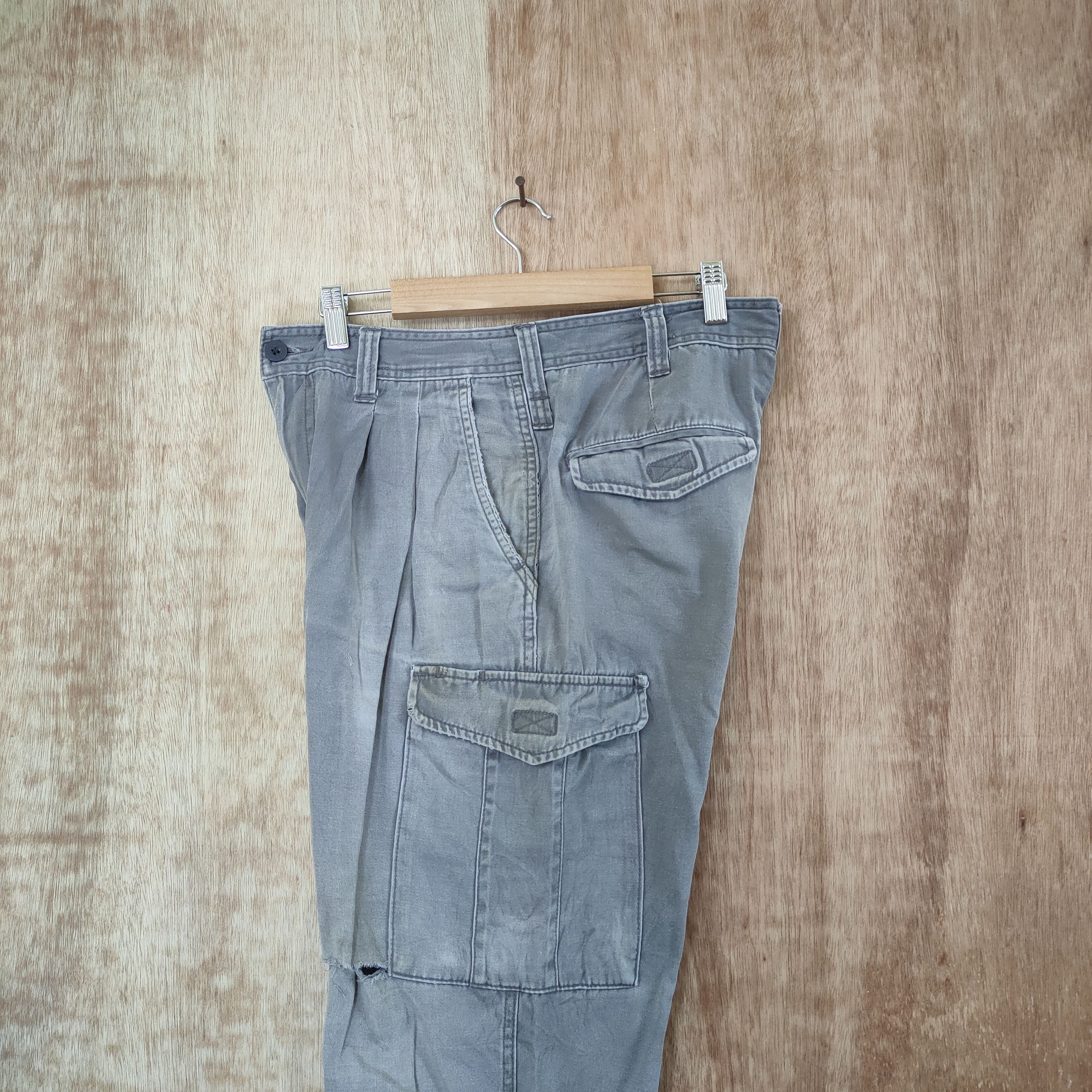 Japanese Brand EVENRIVER VINTAGE DISTRESSED KNEE CARGO PANTS Size US 31 - 13 Thumbnail