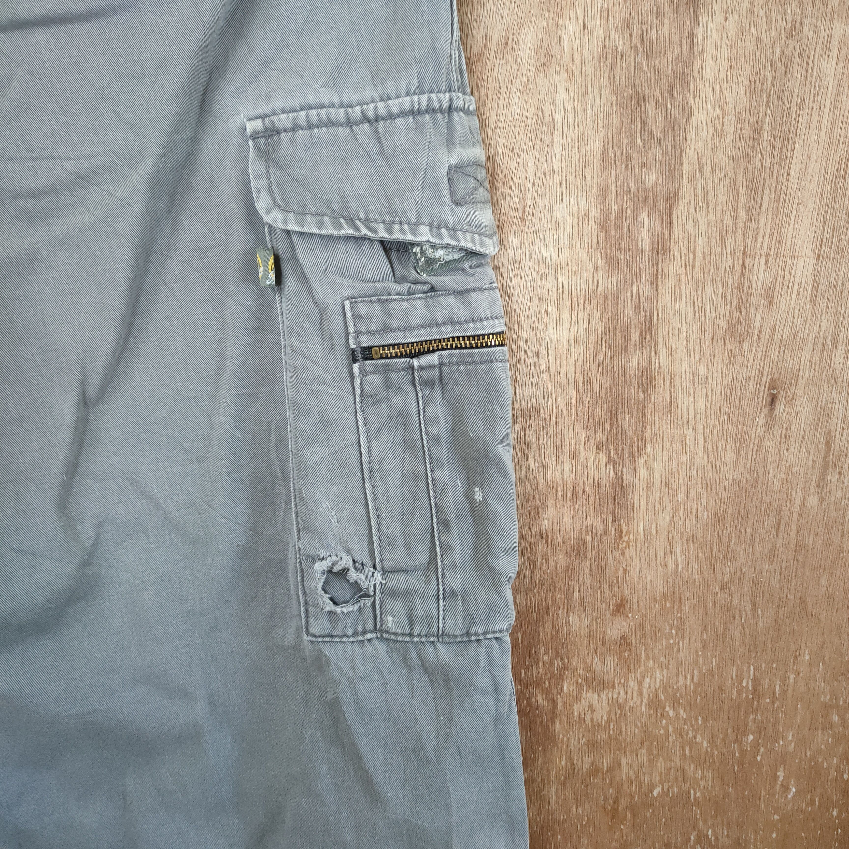 Japanese Brand EVENRIVER VINTAGE DISTRESSED KNEE CARGO PANTS Size US 31 - 12 Thumbnail