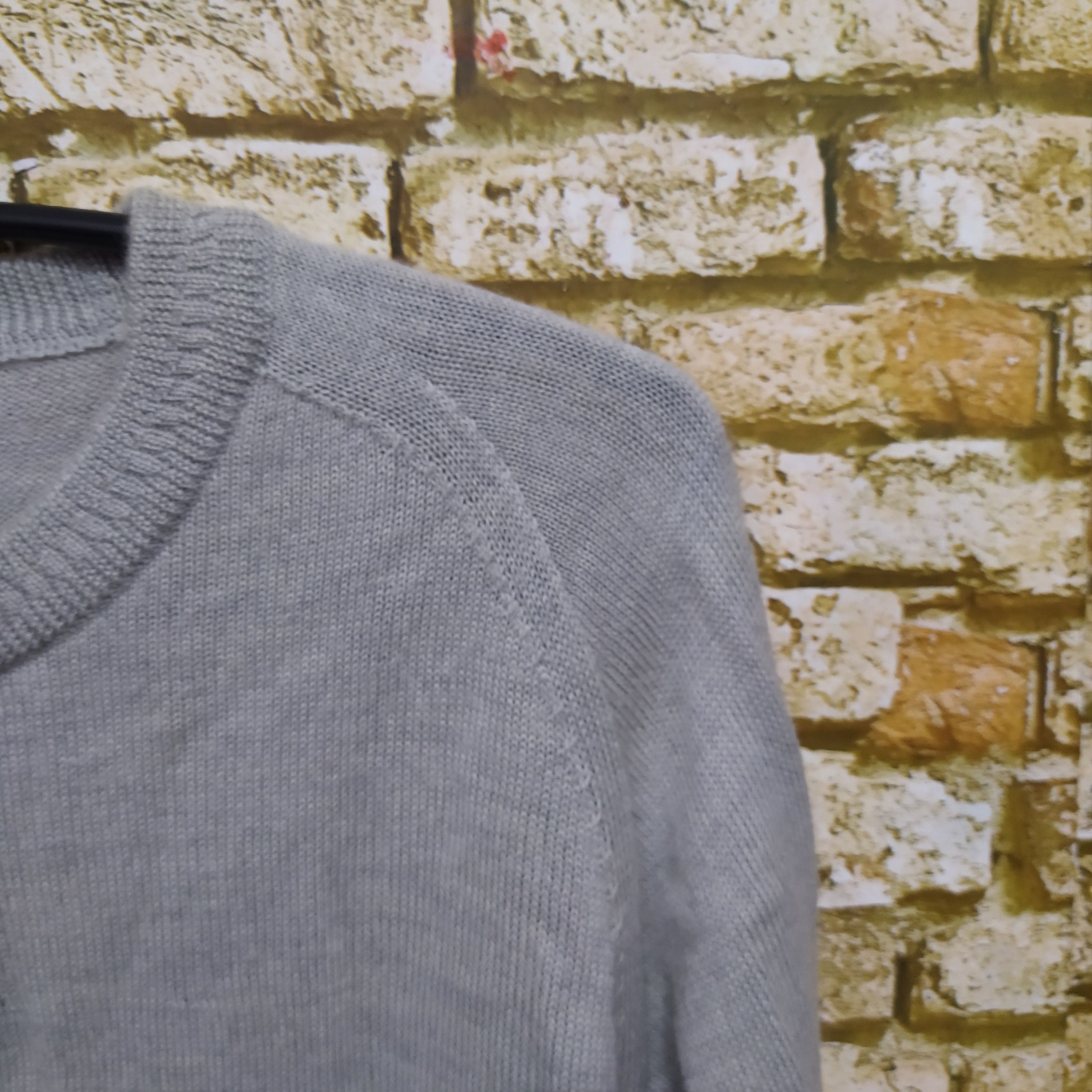 Burberry BURBERRY BIG LOGO KNITWEAR (D241) Size US L / EU 52-54 / 3 - 4 Thumbnail