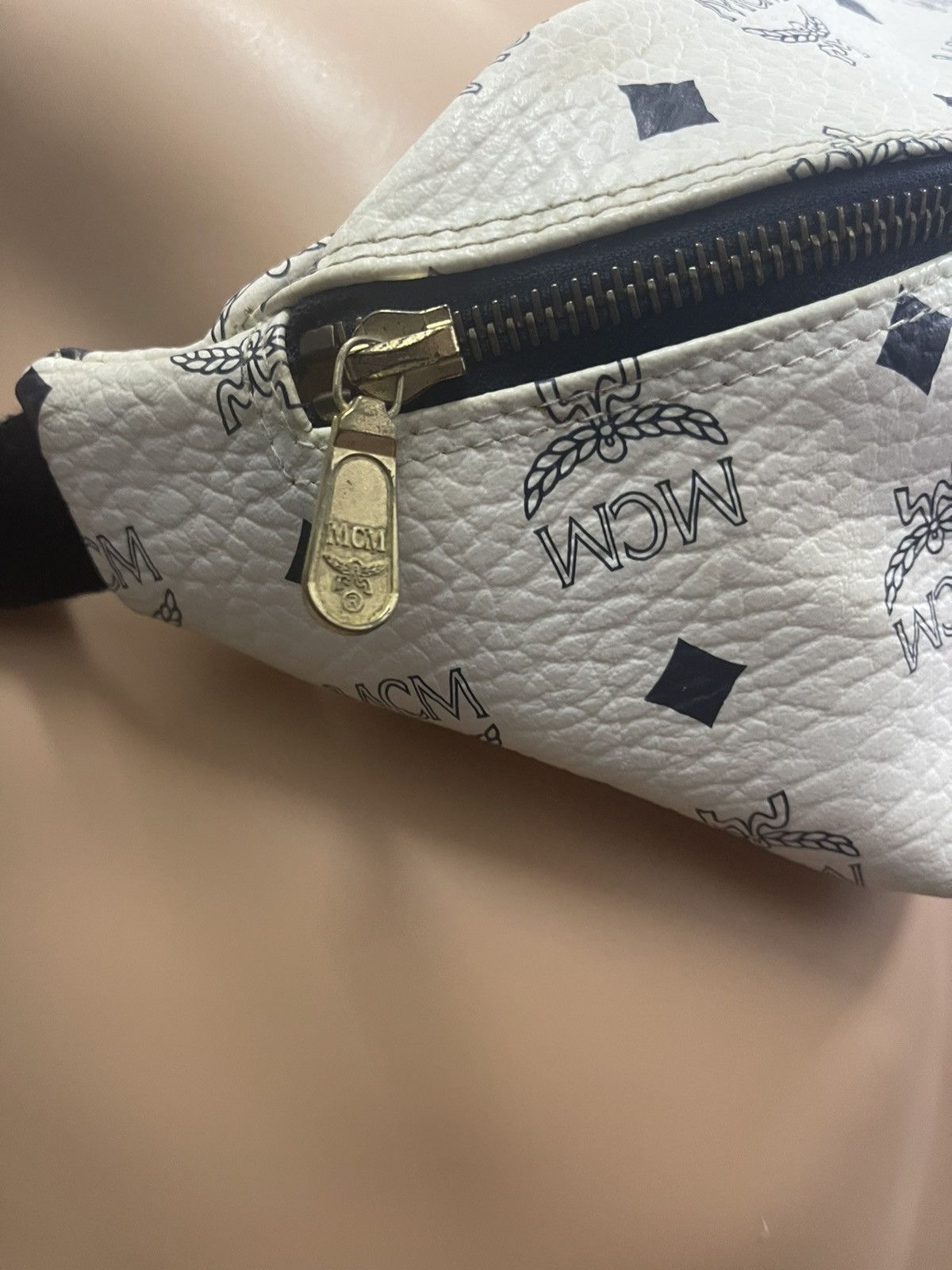 MCM AUTHENTIC 🔥 MCM Leather Pochbag and Crosbody Monogram Size ONE SIZE - 4 Thumbnail