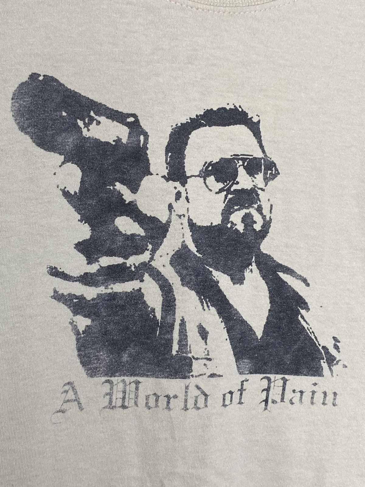 Vintage Vintage The Big Lebowski “A world of pain”t shirt Size US M / EU 48-50 / 2 - 2 Thumbnail