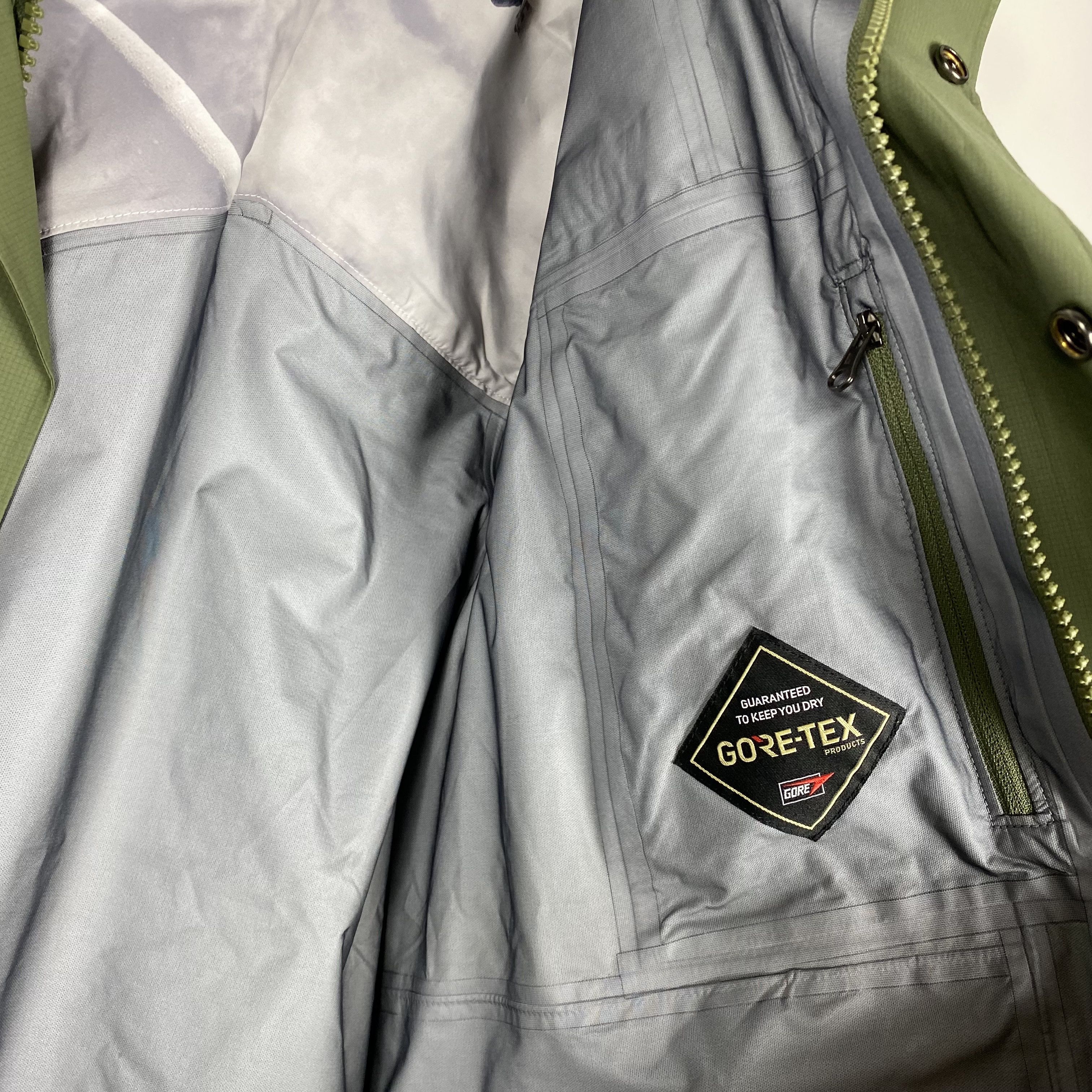 The North Face Urban Exploration 2019FW GTX Rain Jacket Rage Size US M / EU 48-50 / 2 - 11 Thumbnail