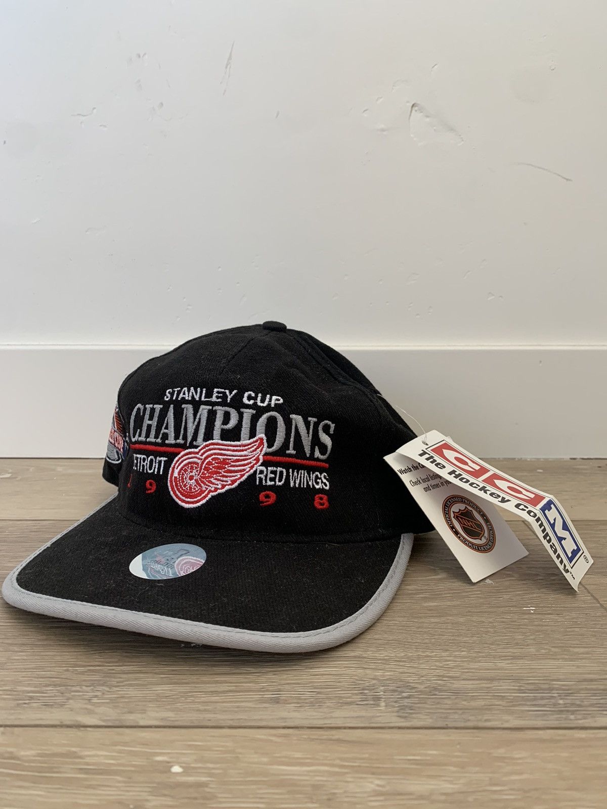 Vintage 1998 Red Wings Stanley Cup Champions Hat | Grailed