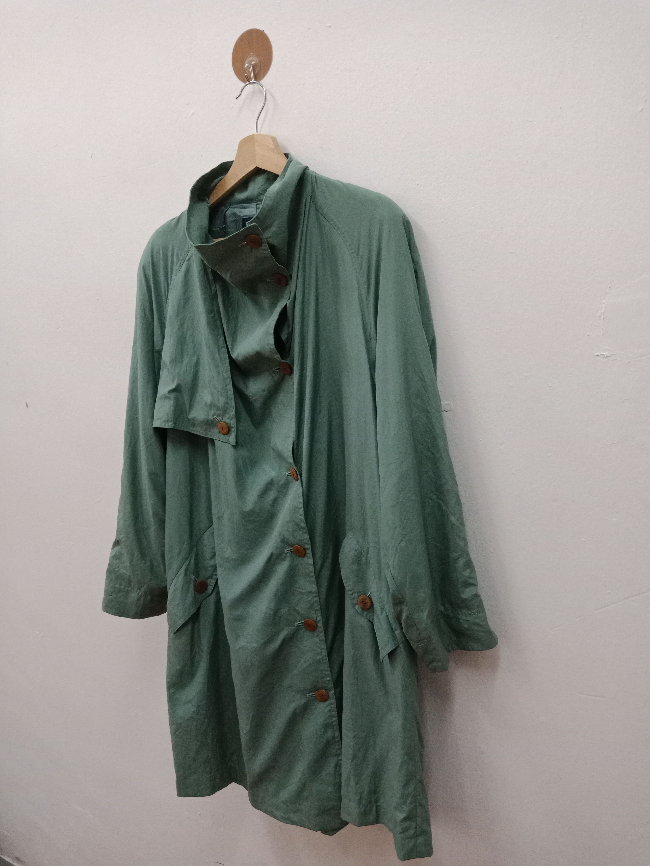 Japanese Brand Ratsuko Shirahama Avant Garde Buttons Design Size US L / EU 52-54 / 3 - 5 Thumbnail