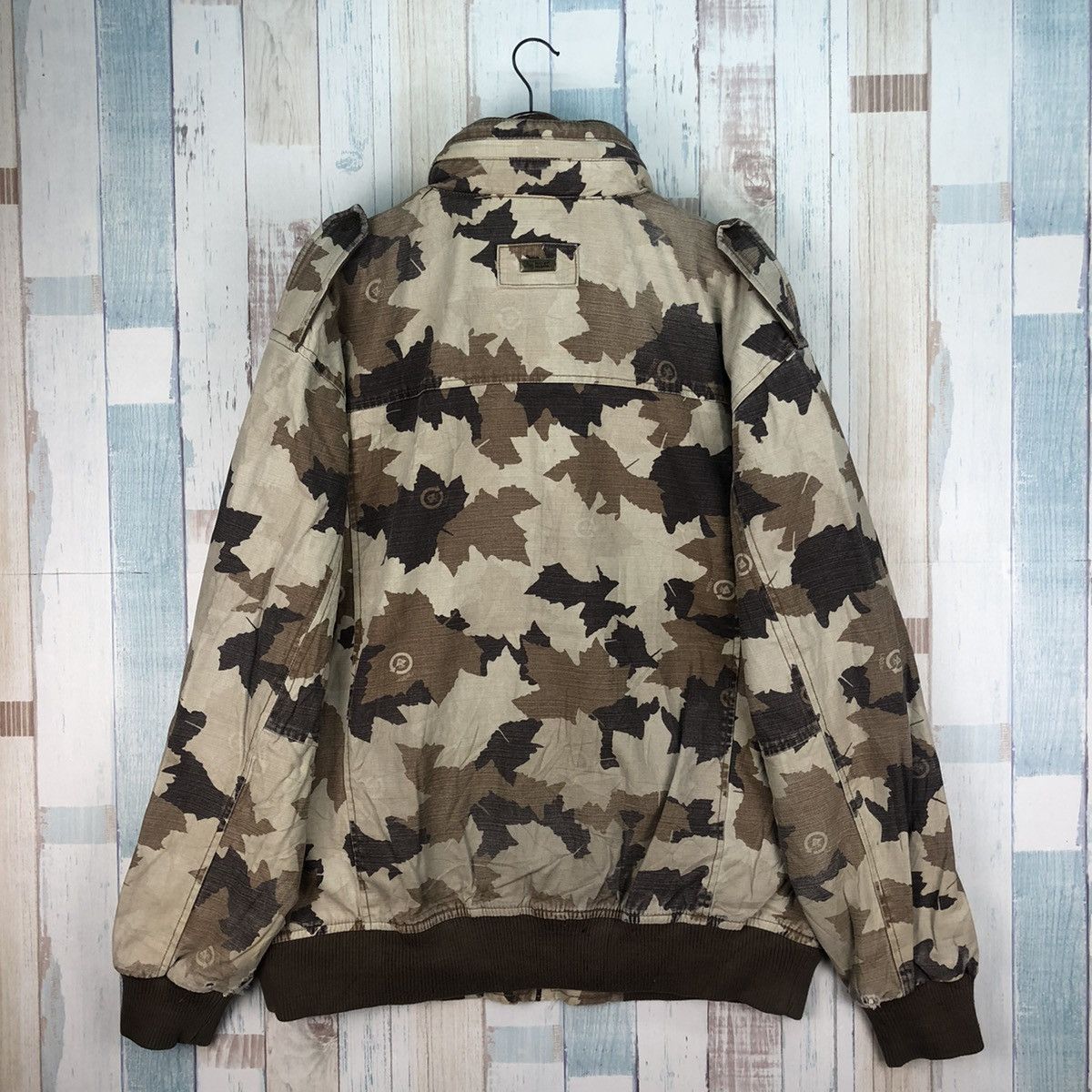 Vintage Vintage Roots and Equipment Camouflage Jacket Size US XXL / EU 58 / 5 - 2 Thumbnail