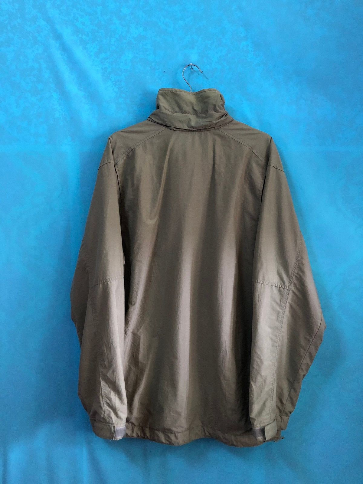 Helly Hansen multi pocket windbreaker #762 Size US M / EU 48-50 / 2 - 2 Thumbnail