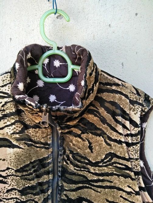 Japanese Brand 💥MEGA Rare Tiger Stripes FULL PRINTED Faux Fur VEST Size US M / EU 48-50 / 2 - 5 Thumbnail