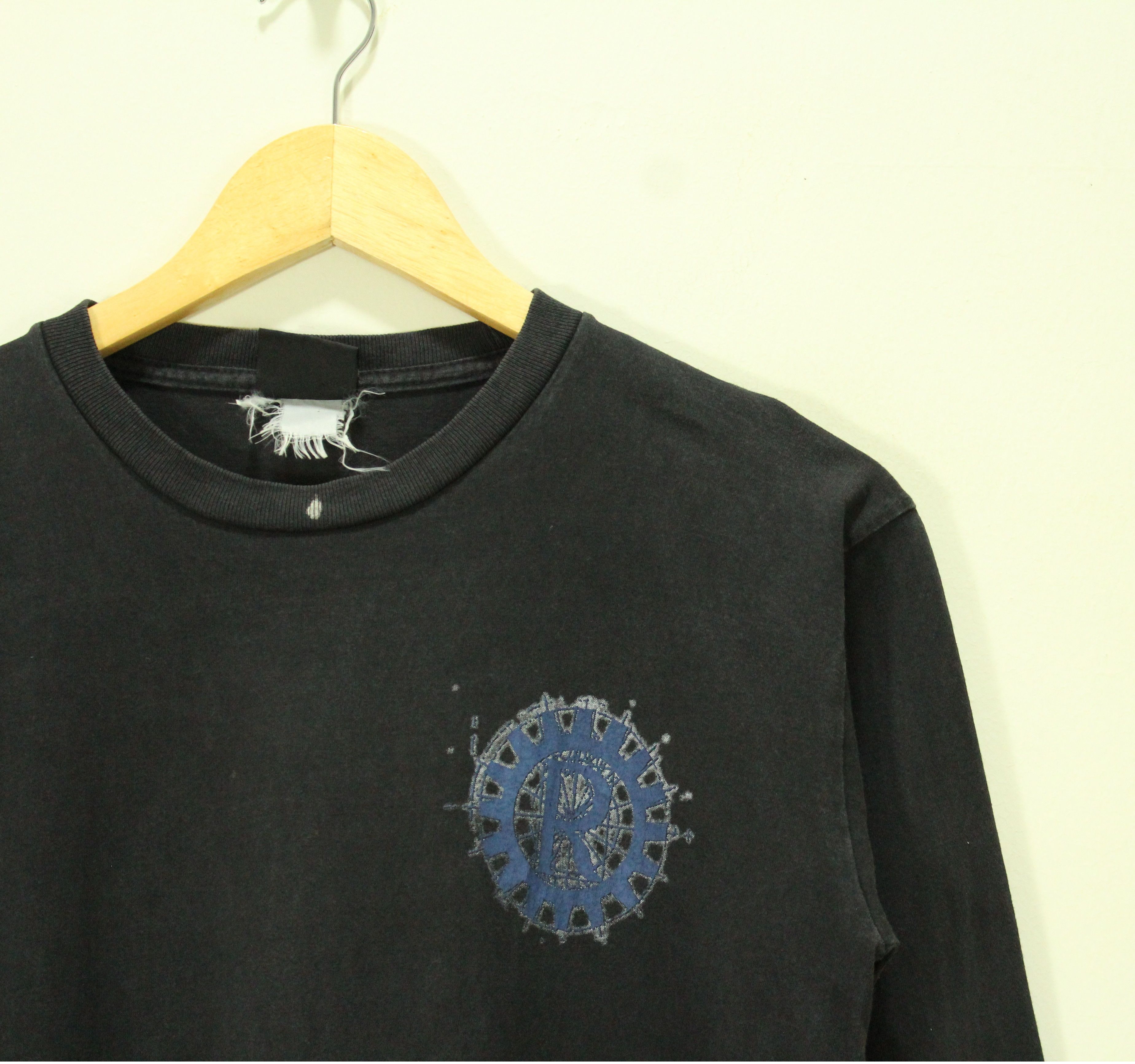 Band Tees × Vintage Vintage RAGE AGAINST THE MACHINE T Shirt Long Sleeve Size US S / EU 44-46 / 1 - 4 Thumbnail