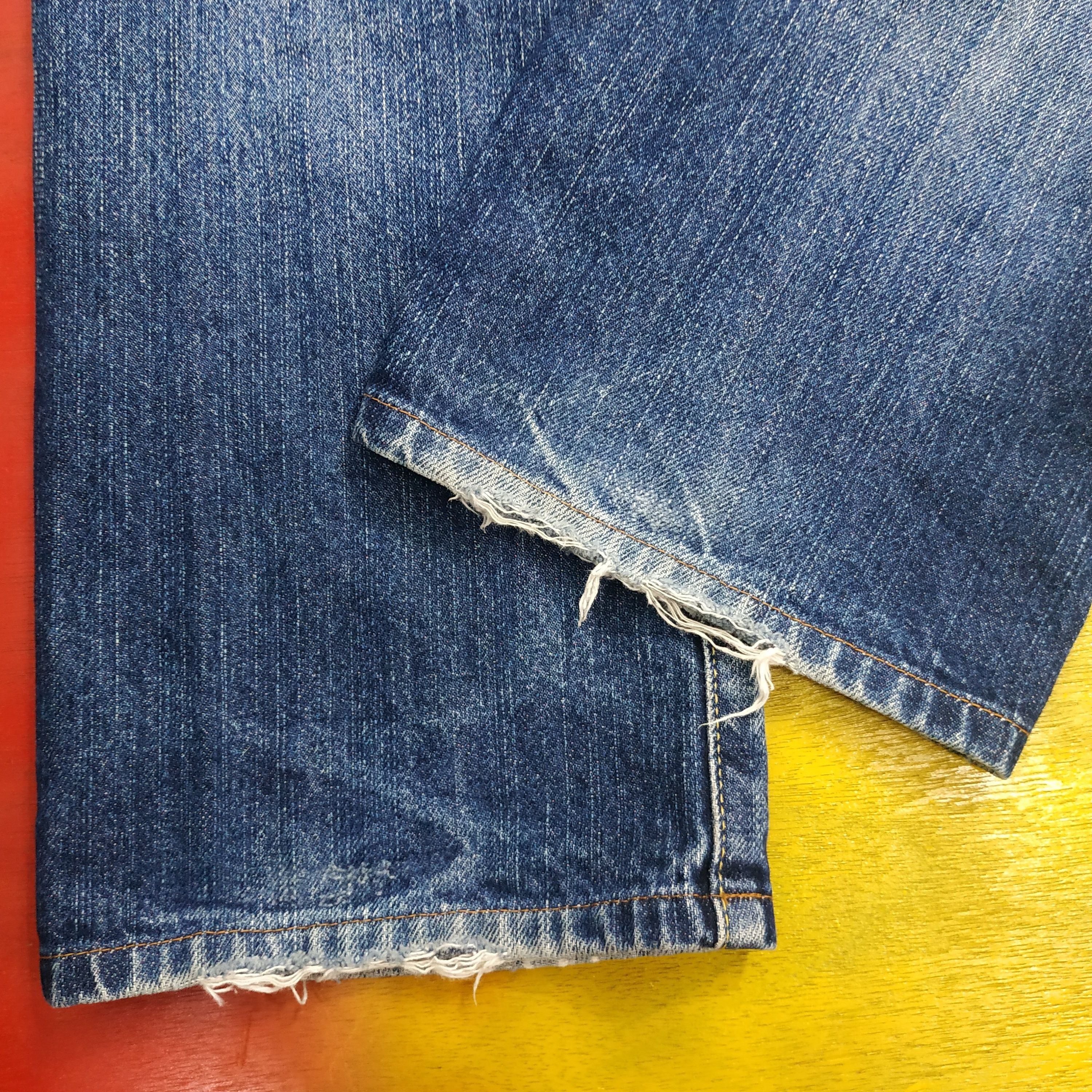 Japanese Brand × Uniqlo DENIM UJ UNIQLO SELVEDGE DISTRESSED Size US 34 / EU 50 - 13 Thumbnail