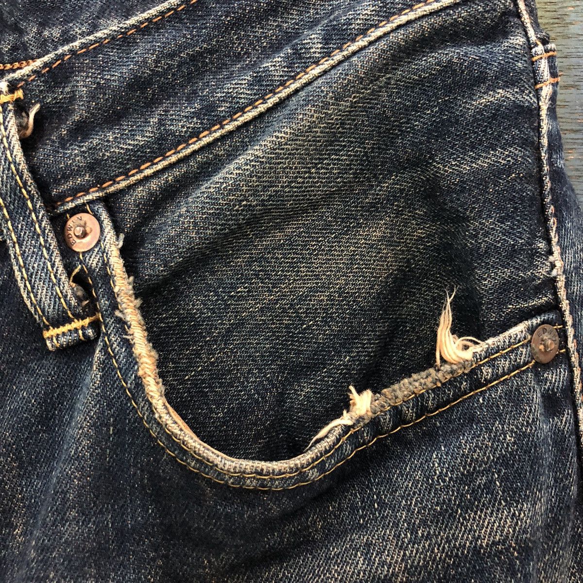 Edwin × Japanese Brand × Vintage VINTAGE DENIM SELVEDGE EDWIN 505x DISTRESSED Size US 30 / EU 46 - 6 Thumbnail