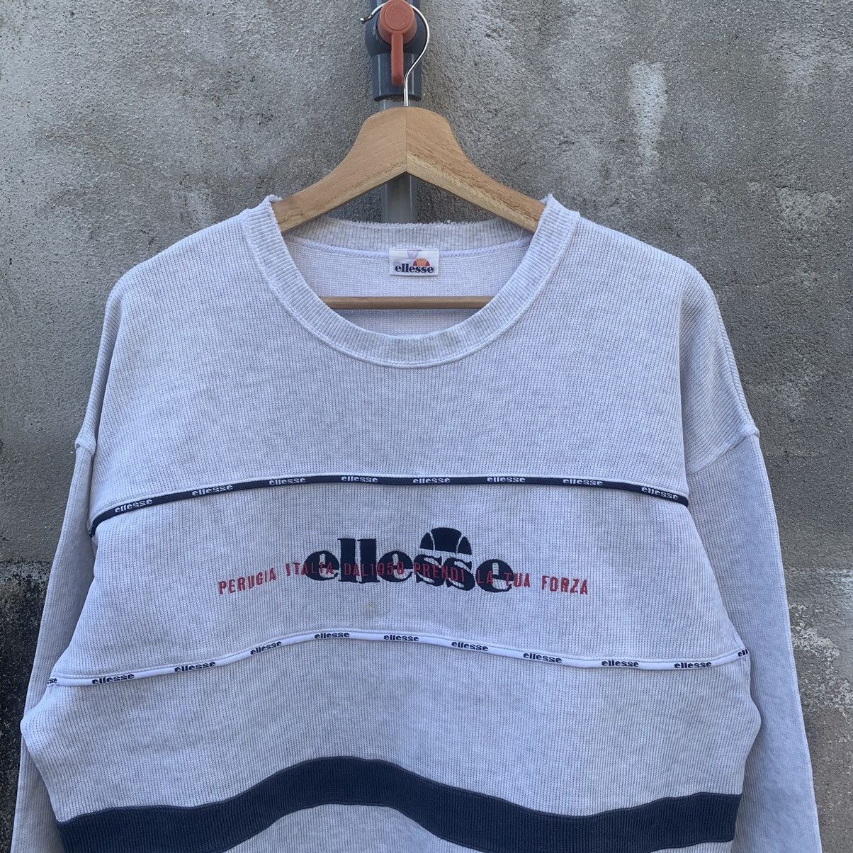 Ellesse × Vintage 1990s Ellesse Distressed Crewneck Spell Out Pullover Size US L / EU 52-54 / 3 - 2 Thumbnail
