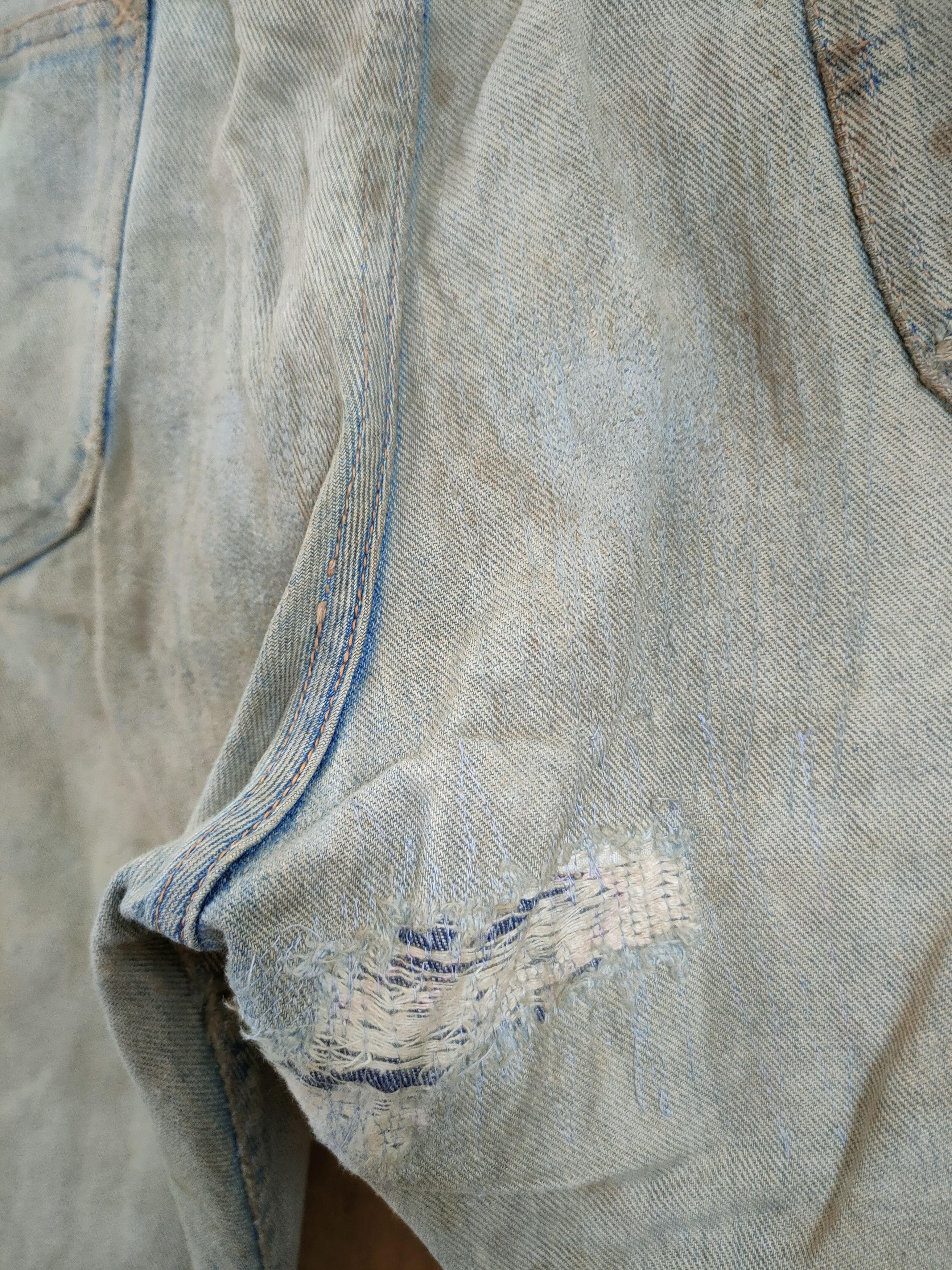 Lee Lee Vintage dirty distressed like kurt cobain denim #46-694 Size US 32 / EU 48 - 11 Thumbnail
