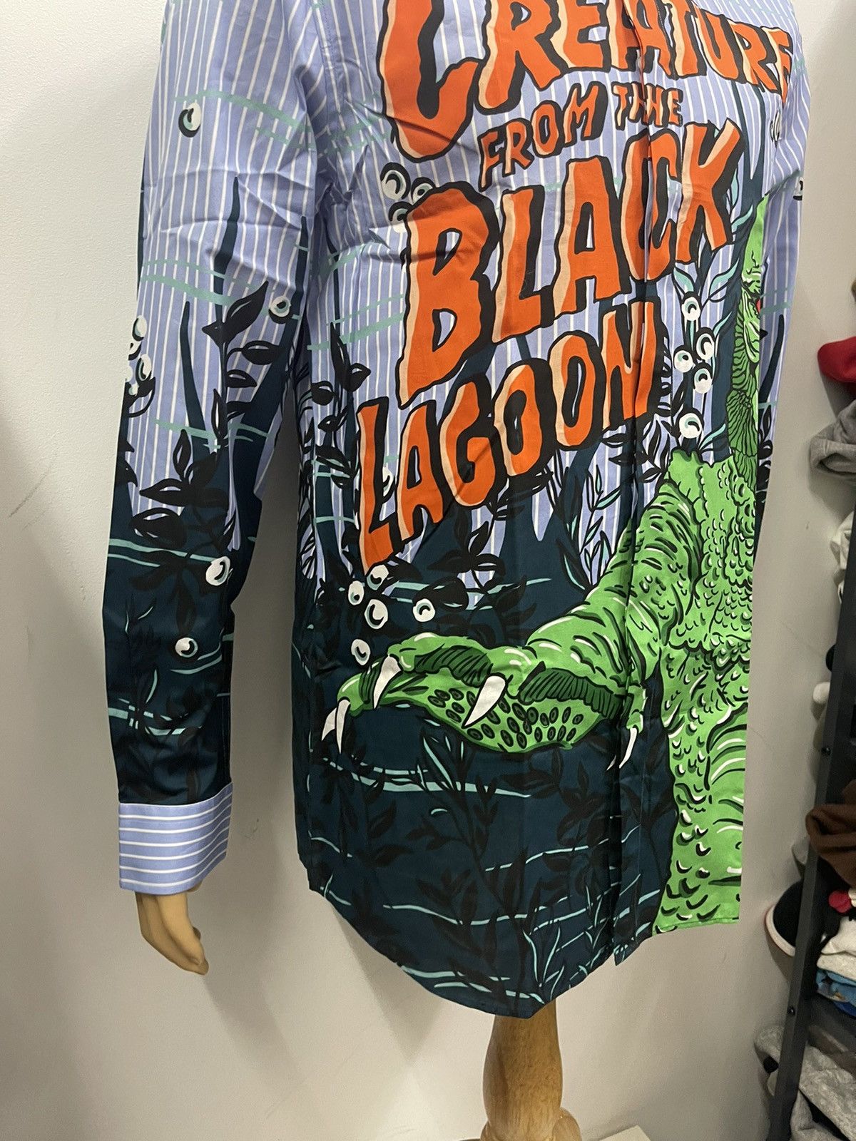 Moschino × Universal Studios AUTHENTIC 🔥 NWT Moschino Monster Black Lagoon Shirt Size US L / EU 52-54 / 3 - 9 Thumbnail