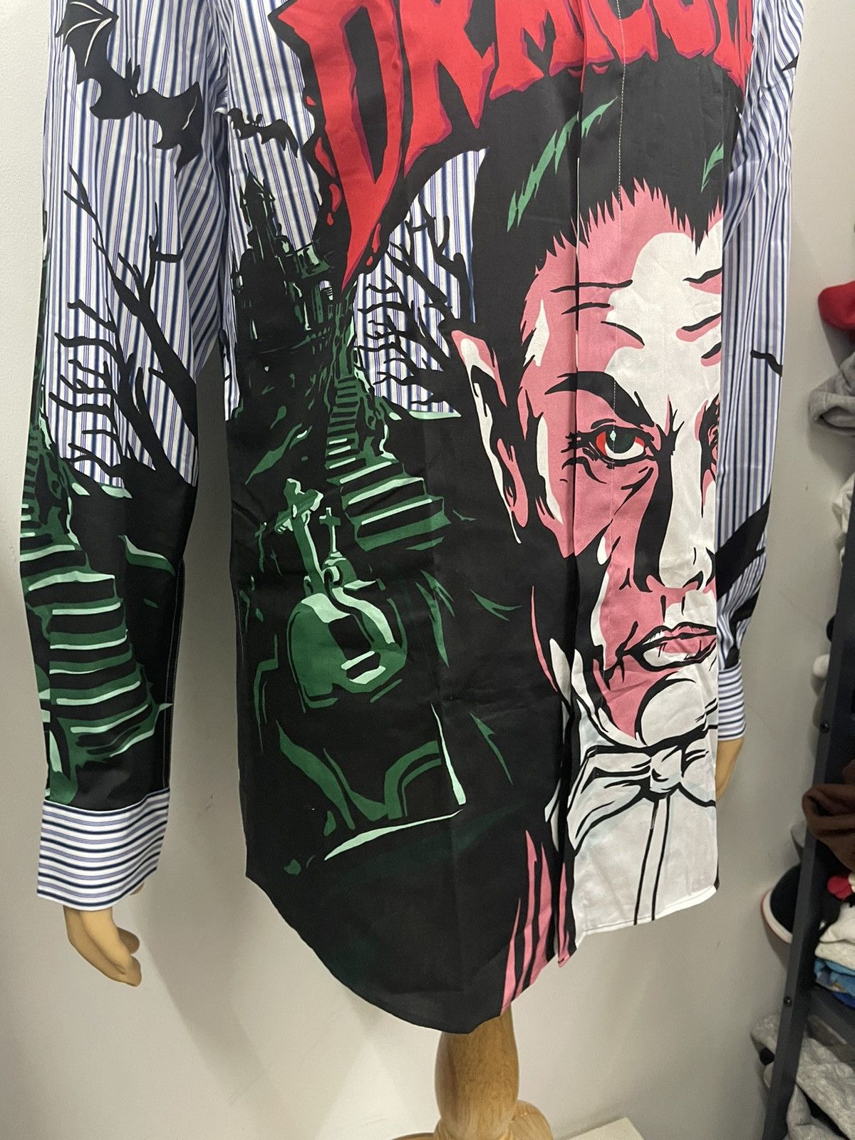 Moschino × Universal Studios AUTHENTIC 🔥 NWT Moschino Dracula Overprint Shirt Size US L / EU 52-54 / 3 - 7 Thumbnail