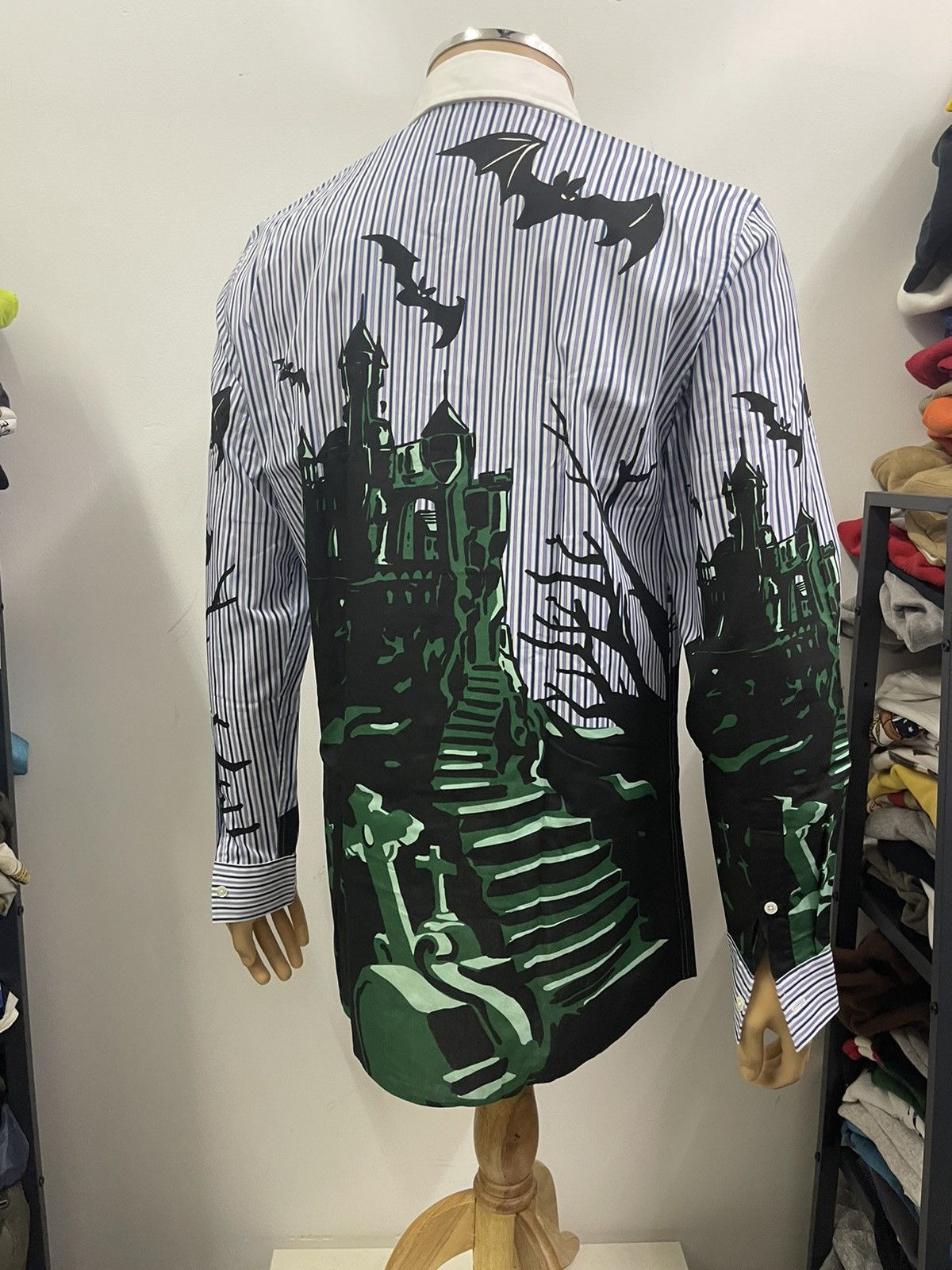 Moschino × Universal Studios AUTHENTIC 🔥 NWT Moschino Dracula Overprint Shirt Size US L / EU 52-54 / 3 - 8 Thumbnail