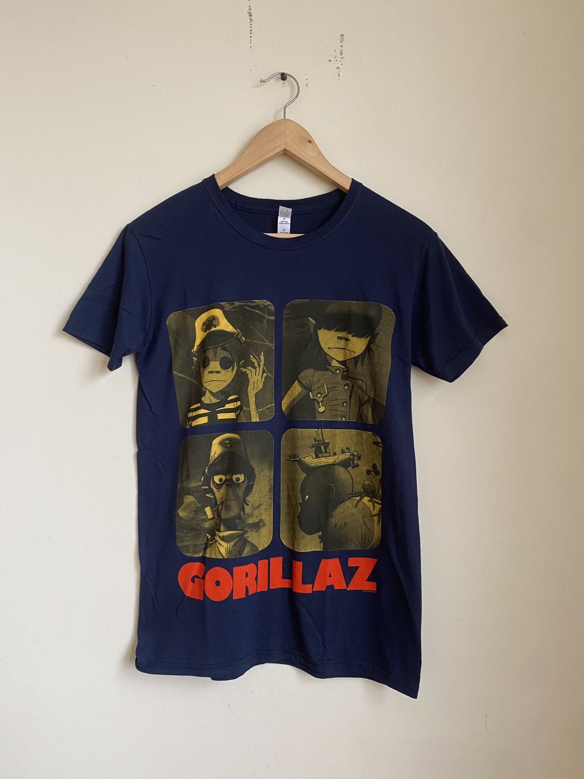 Band Tees × Vintage Gorillaz 2010 Escape To Plastic Beach Tour Tee | Grailed