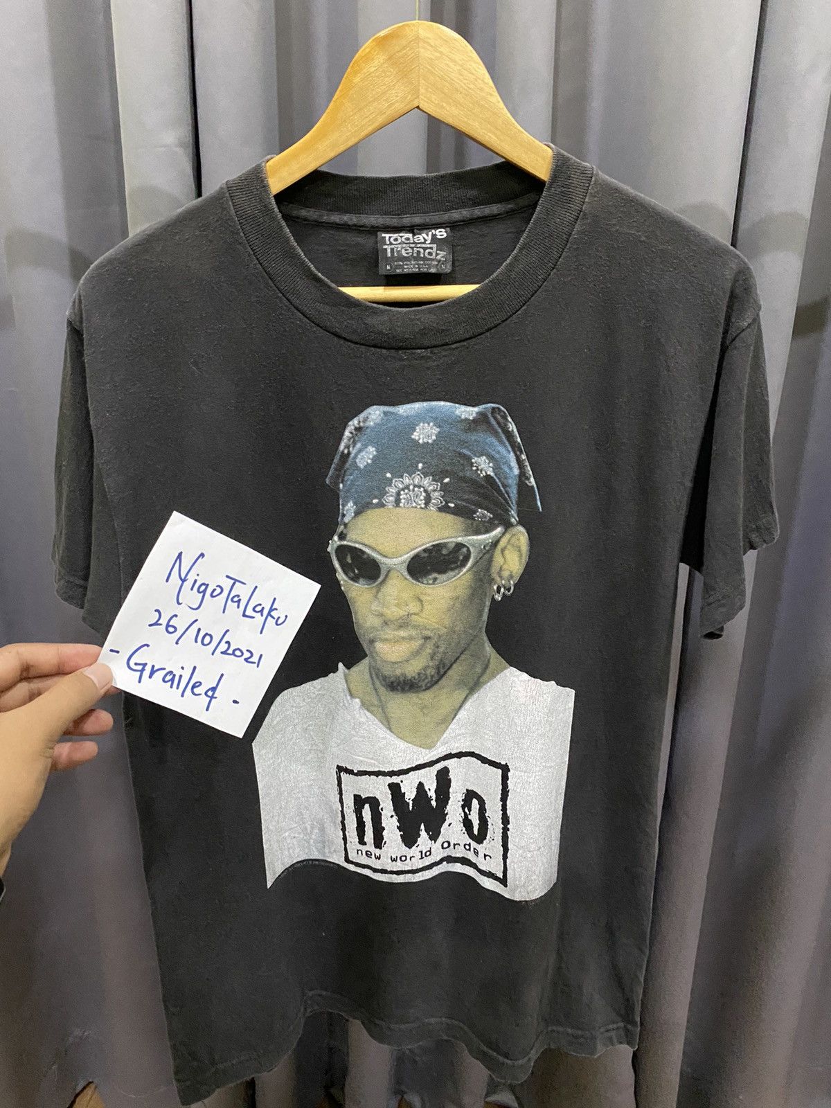 Vintage Dennis Rodman NWO T-Shirts 1997 Today's Trends Tagging