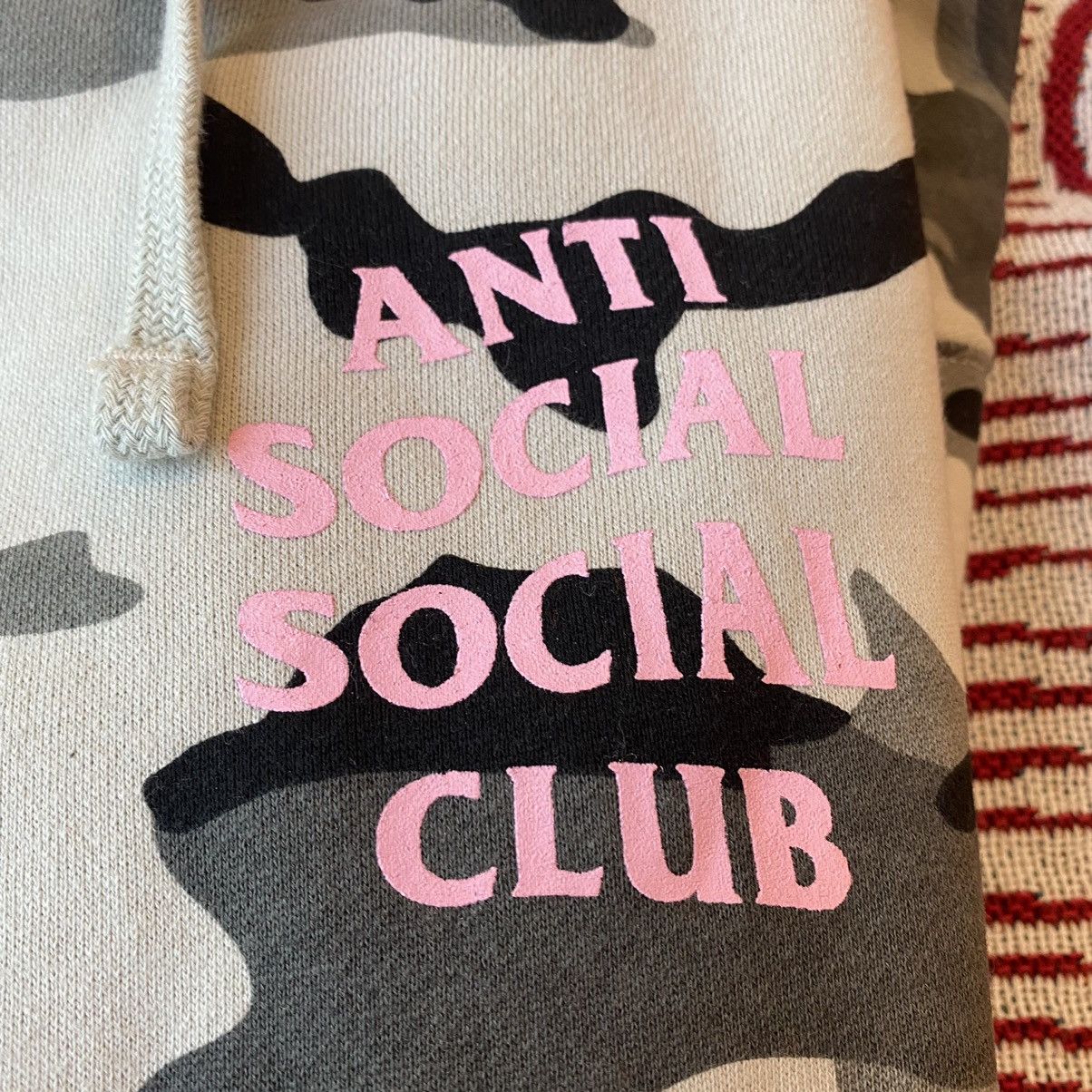 Anti Social Social Club Anti Social Social Club Pink Frozen Snow Camo Hoodie Size L Size US L / EU 52-54 / 3 - 4 Thumbnail