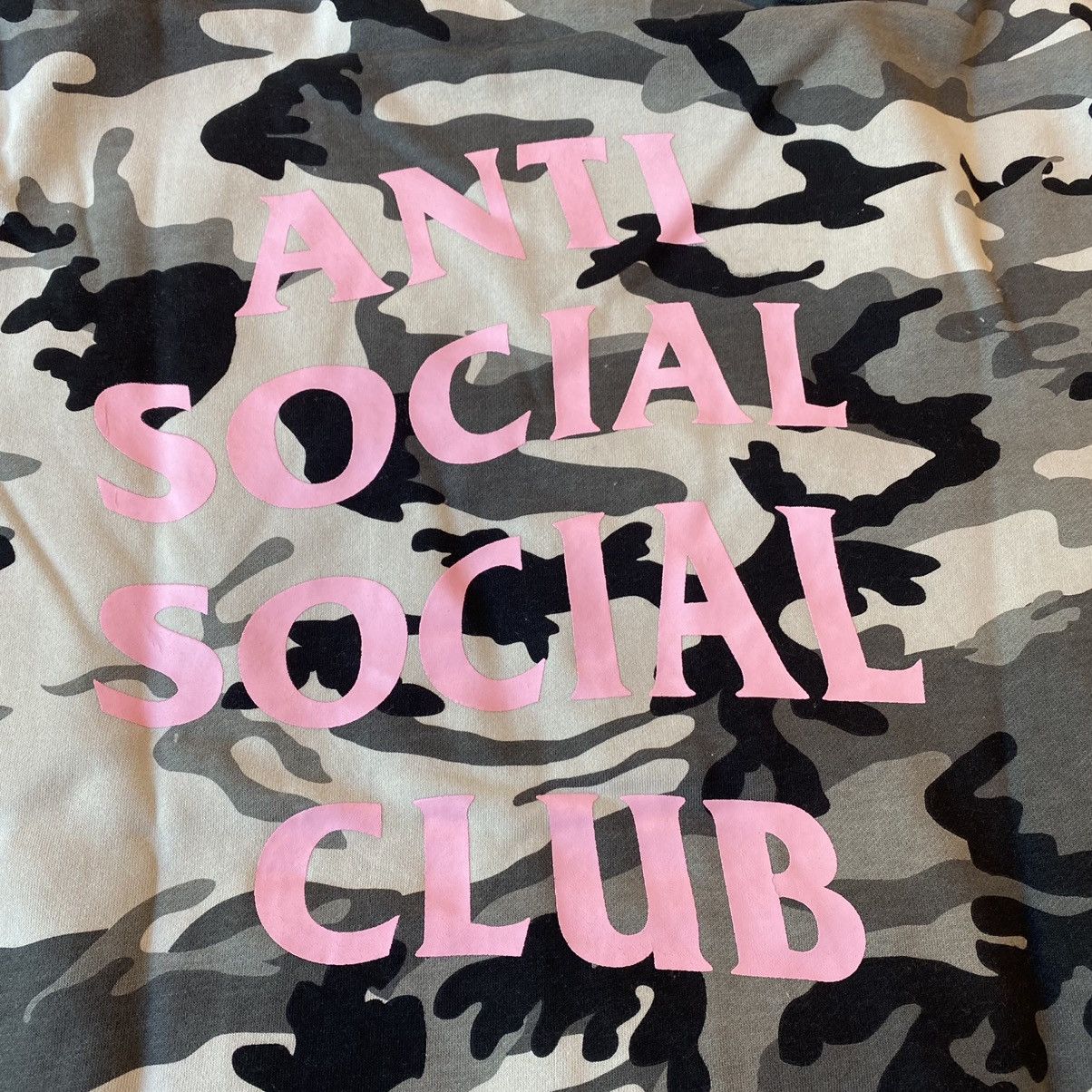 Anti Social Social Club Anti Social Social Club Pink Frozen Snow Camo Hoodie Size L Size US L / EU 52-54 / 3 - 8 Thumbnail