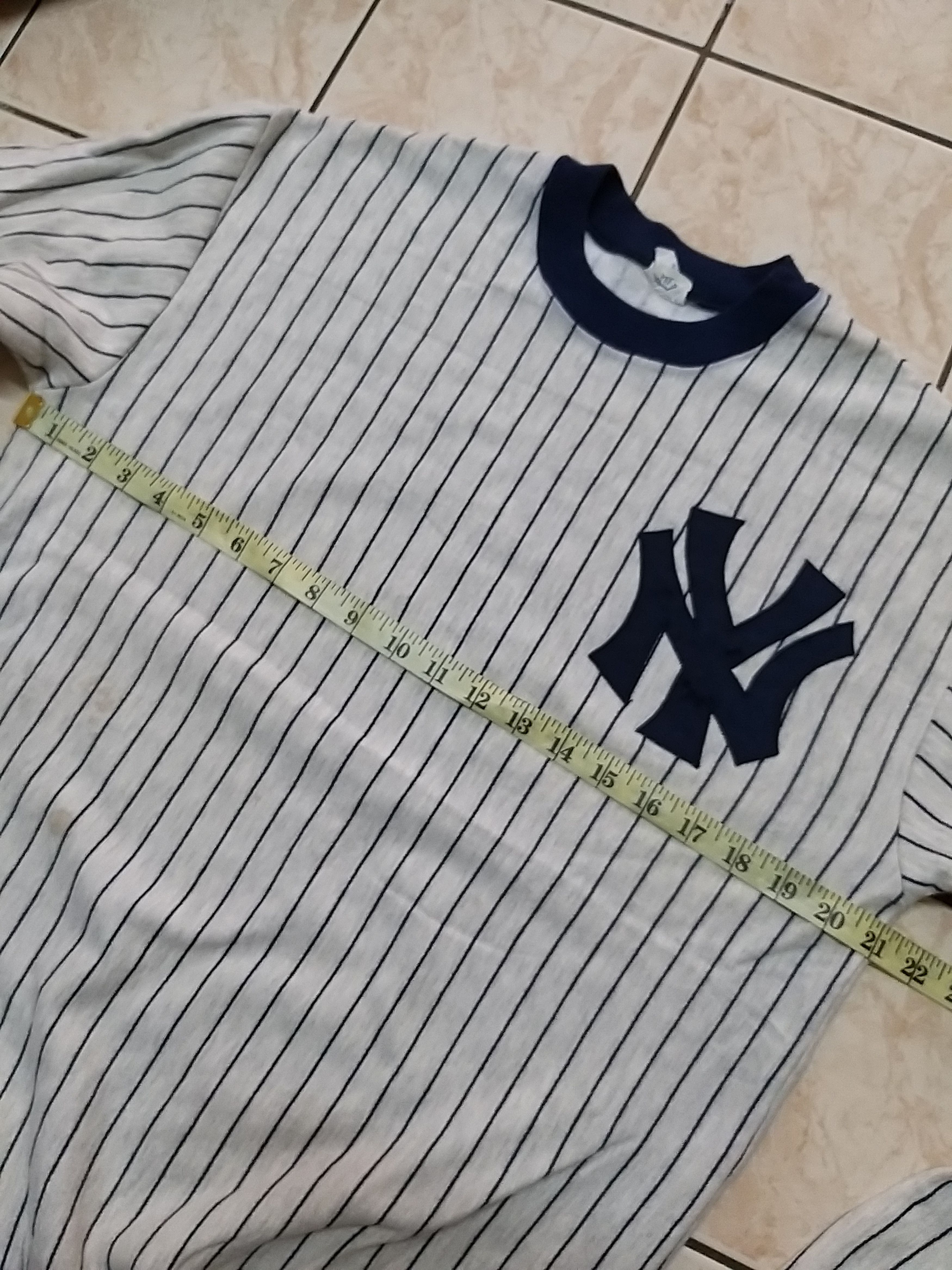 New York Yankees VINTAGE 90s NEW YORK YANKEES STRIPE PULLOVER SWEATSHIRT Size US M / EU 48-50 / 2 - 5 Thumbnail