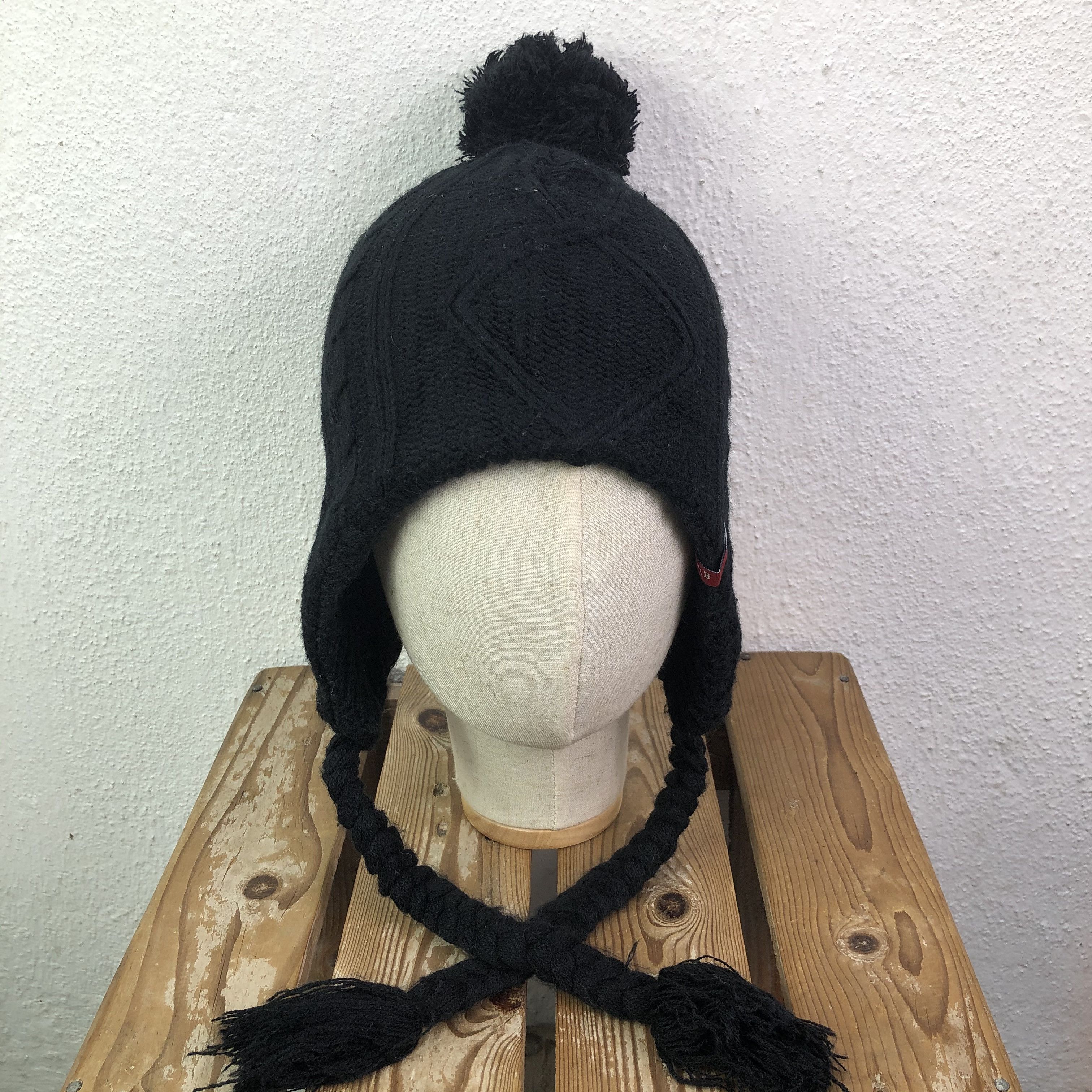 Tommy Hilfiger × Tommy Jeans Tommy girl black Earflip Hat Beanie Size ONE SIZE - 2 Thumbnail
