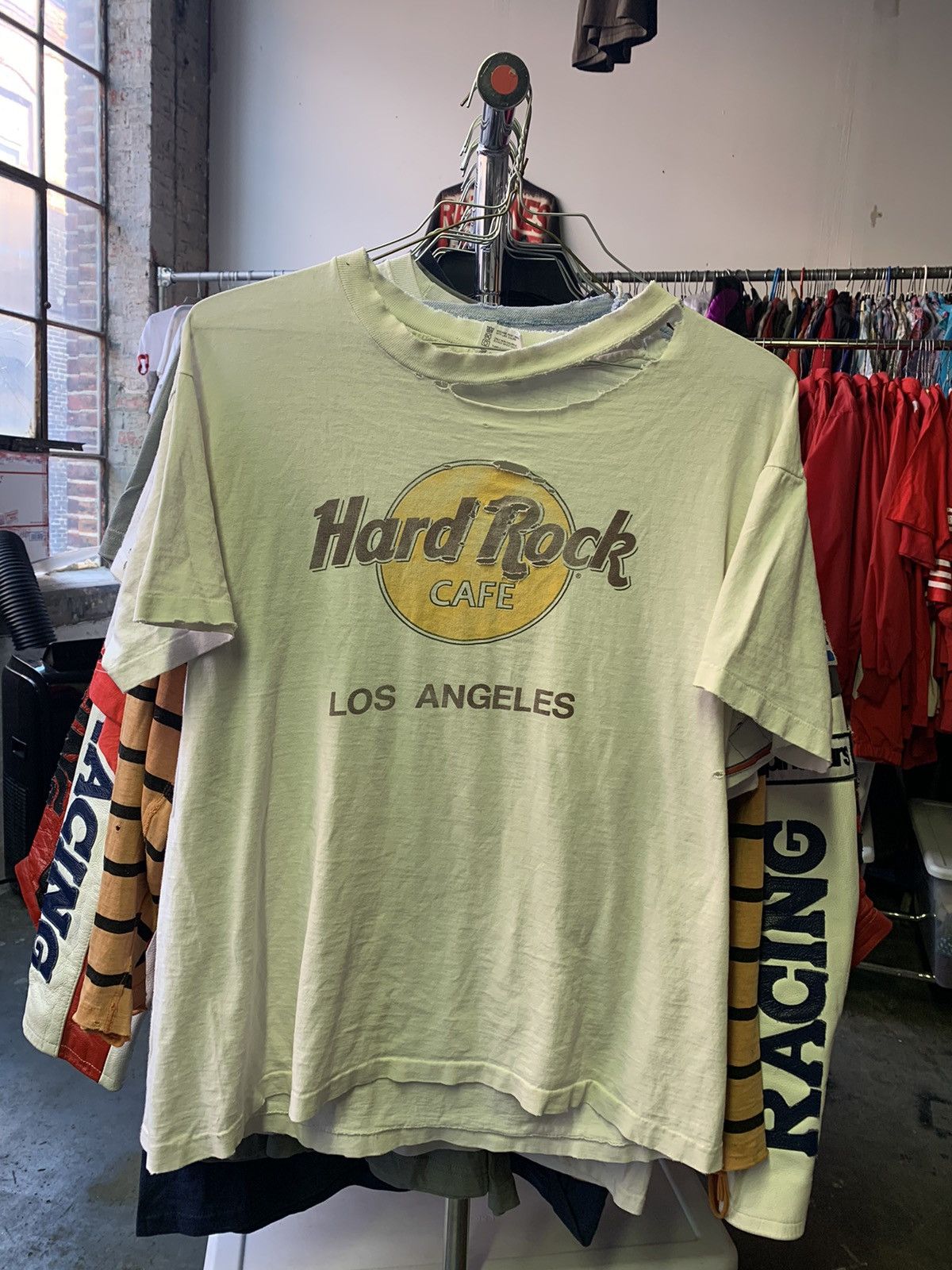 Hard Rock Cafe Hard Rock Los Angelos Thrashed Tee Size US L / EU 52-54 / 3 - 1 Thumbnail