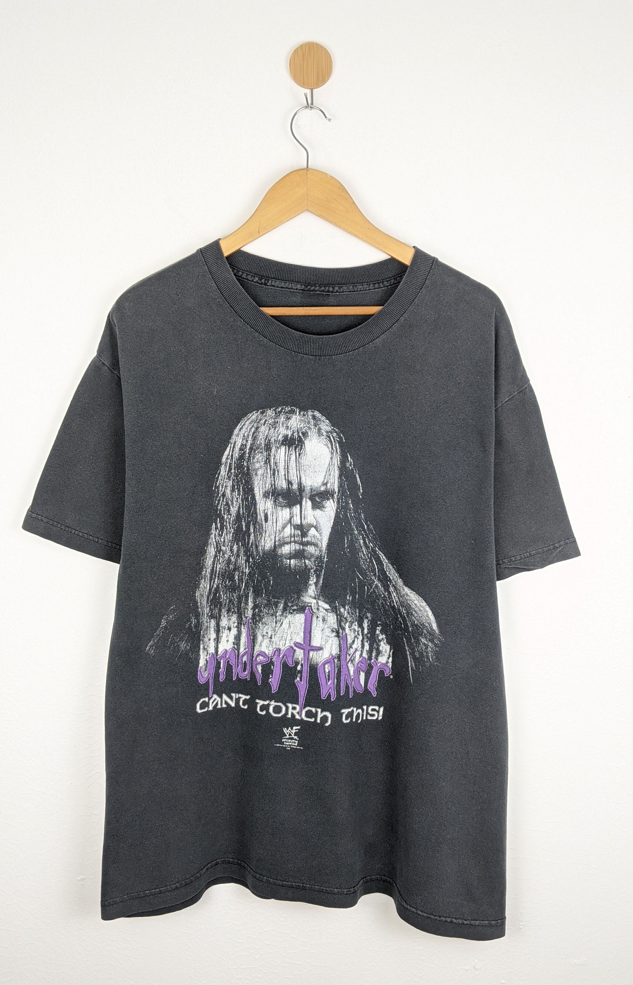 Vintage Vintage Undertaker 90s Can't Torch This WWF Wrestling Shirt Size US L / EU 52-54 / 3 - 1 Thumbnail